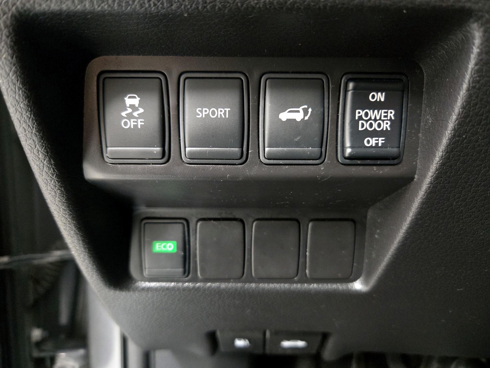 Thumbnail: 2015 Nissan Rogue - 13