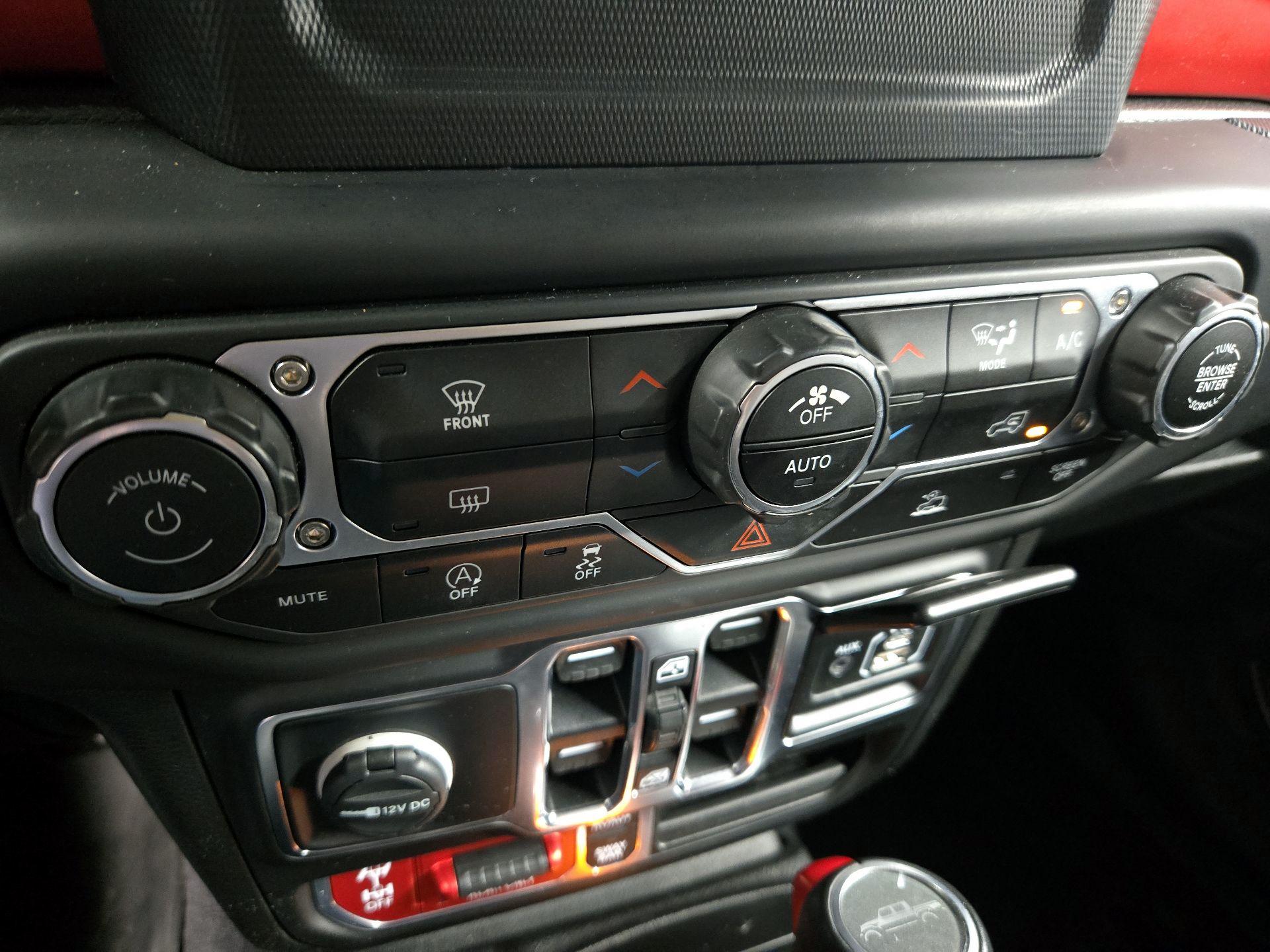 Thumbnail: 2021 Jeep Gladiator - 16