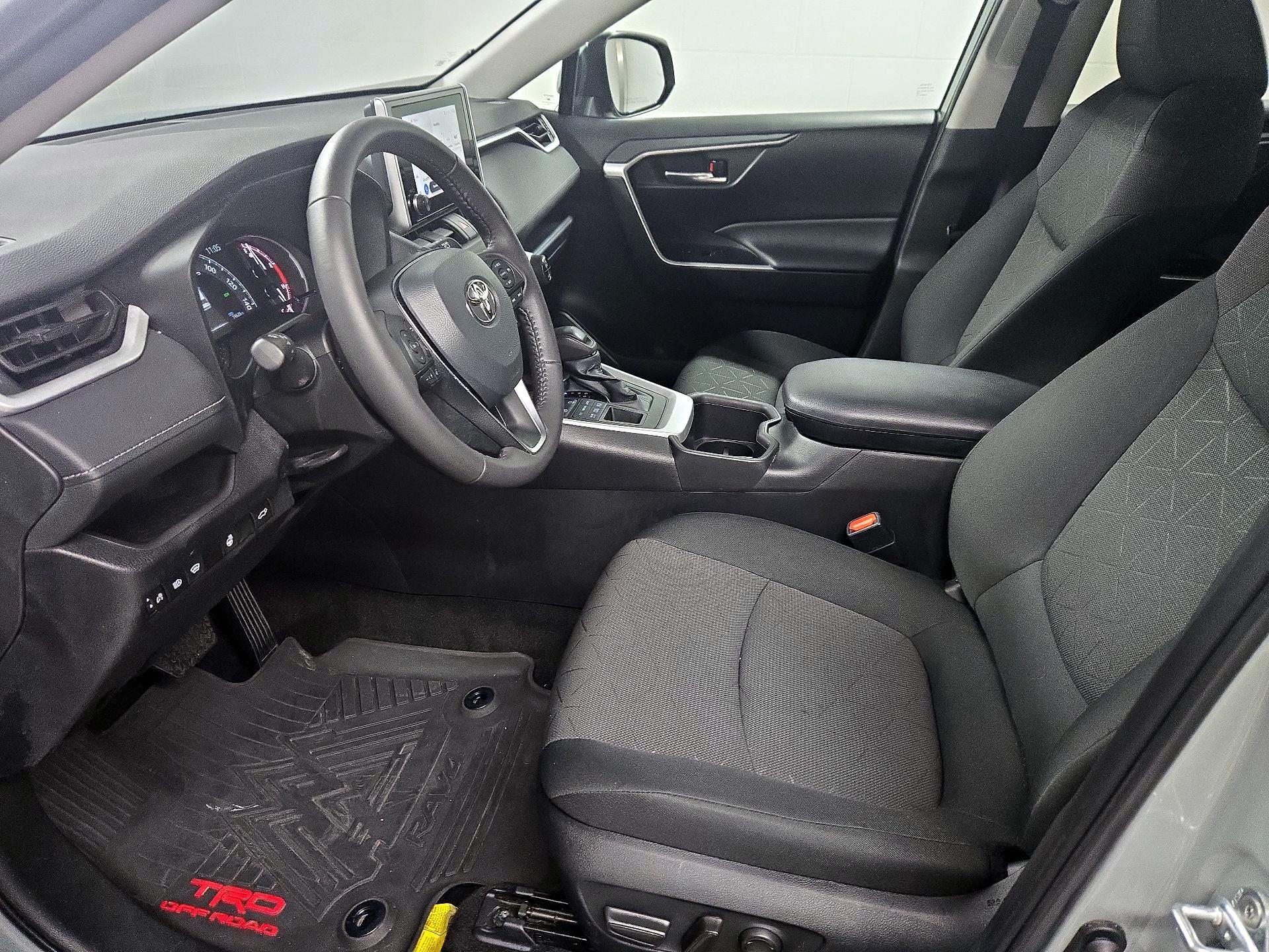 Thumbnail: 2023 Toyota RAV4 - 11