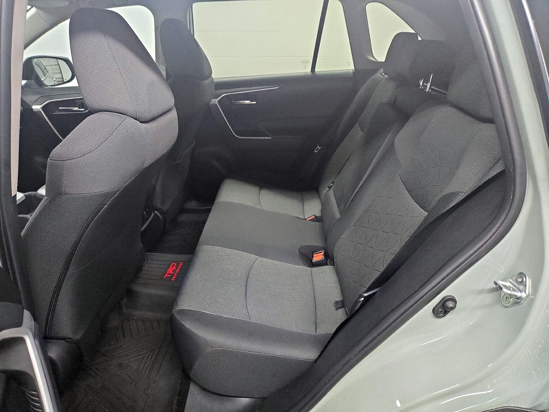 Thumbnail: 2023 Toyota RAV4 - 20