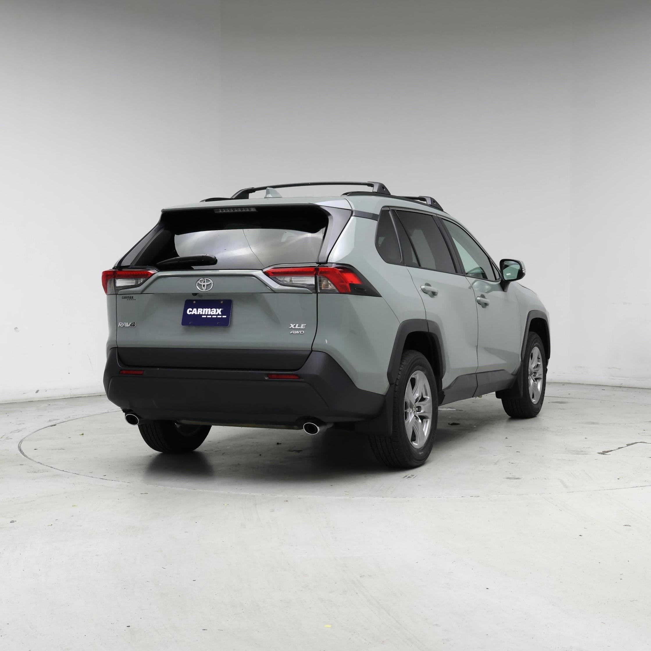 Thumbnail: 2023 Toyota RAV4 - 8