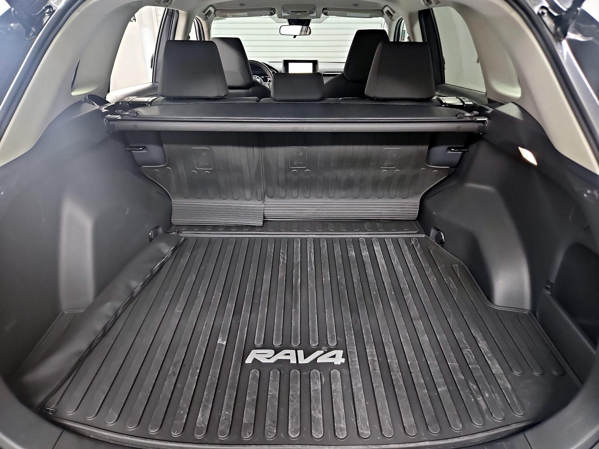 Thumbnail: 2025 Toyota RAV4 - 20