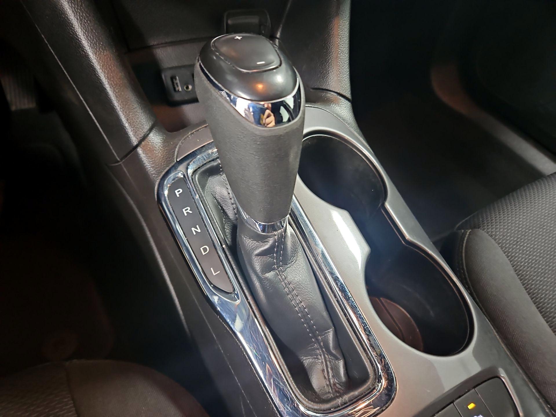 Thumbnail: 2019 Chevrolet Cruze - 17
