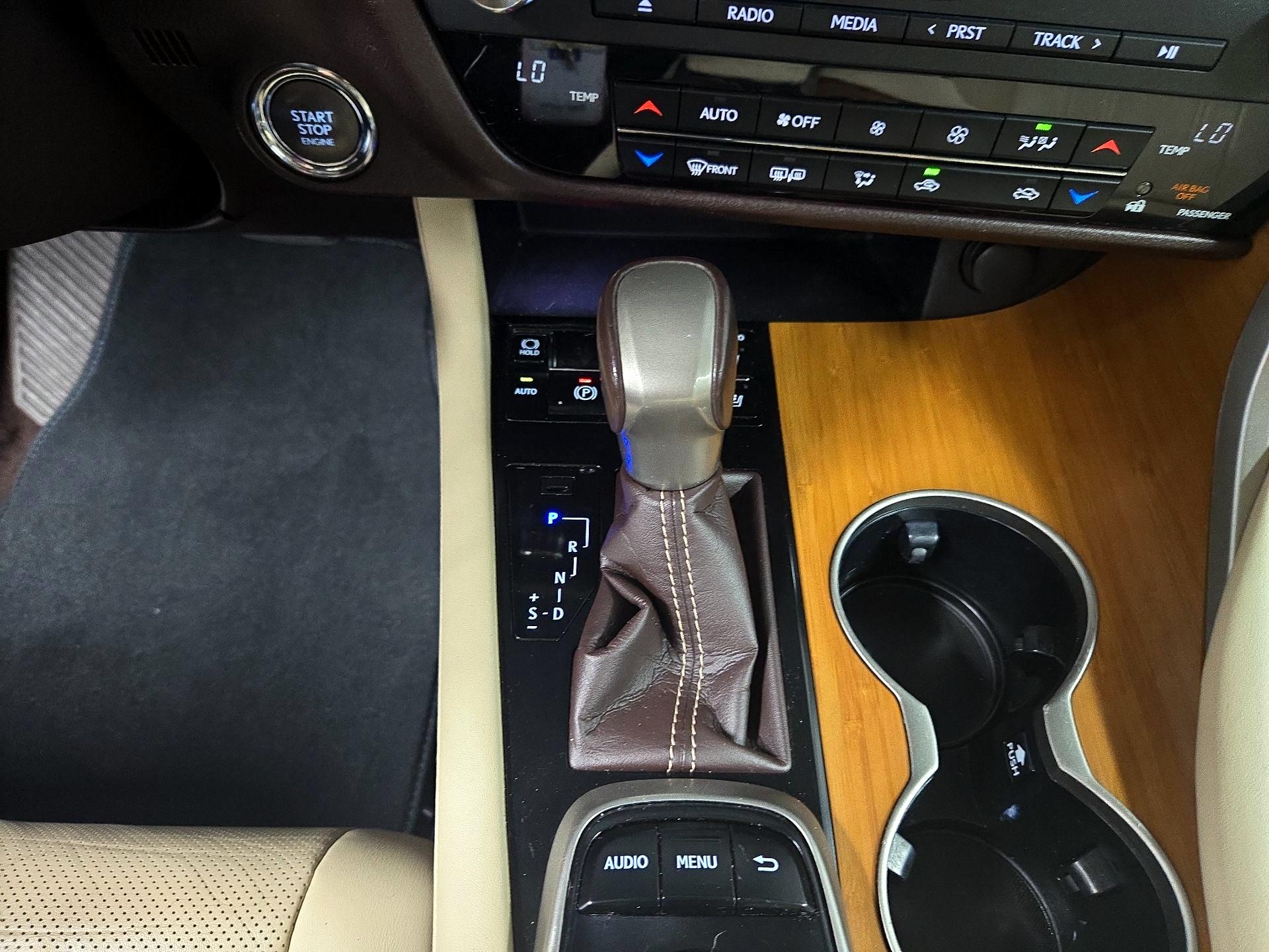 Thumbnail: 2017 Lexus RX - 17