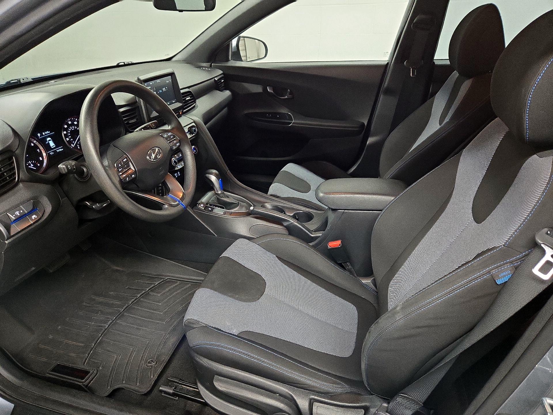 Thumbnail: 2019 Hyundai Veloster - 11