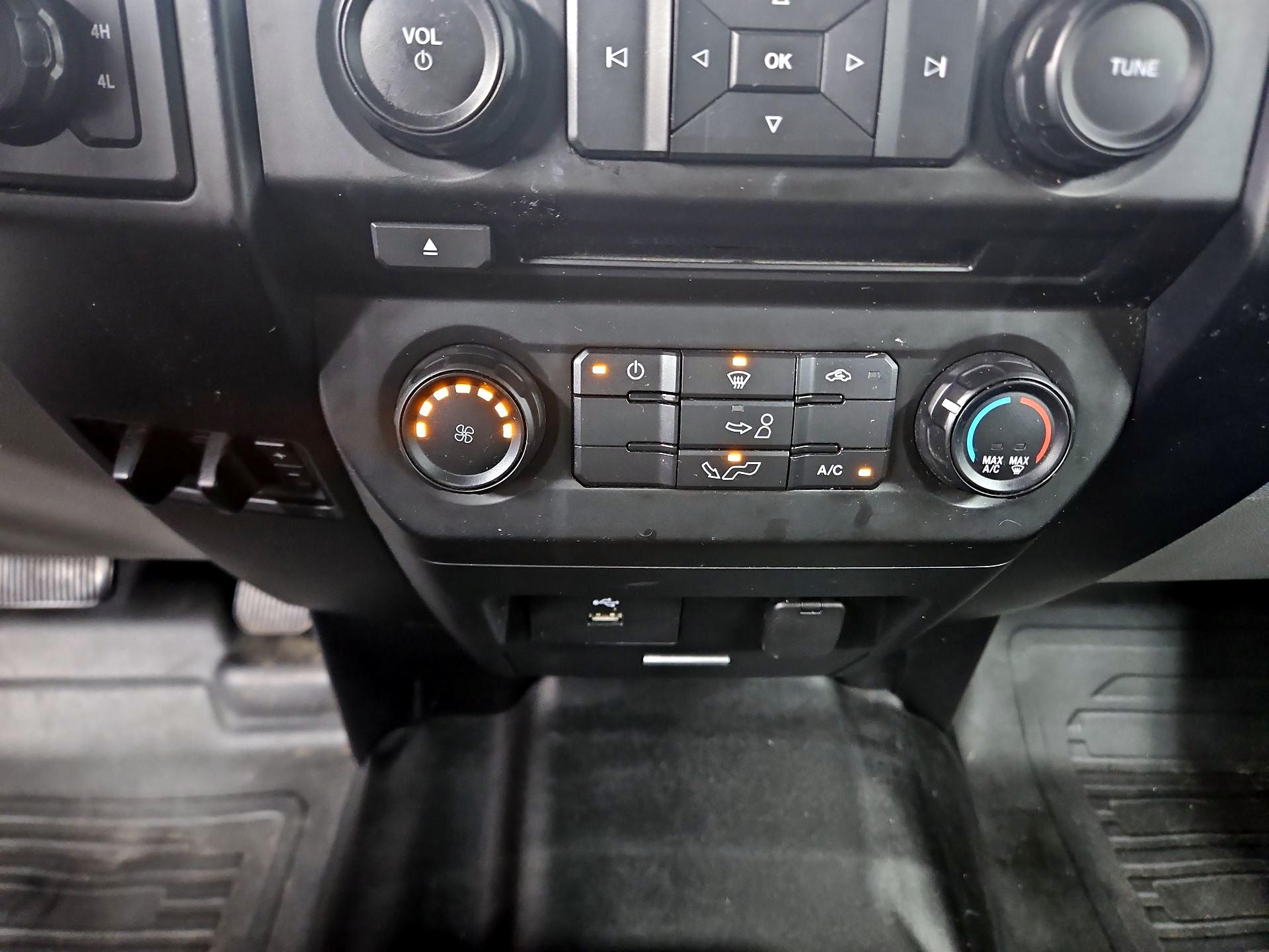 Thumbnail: 2016 Ford F-150 - 16