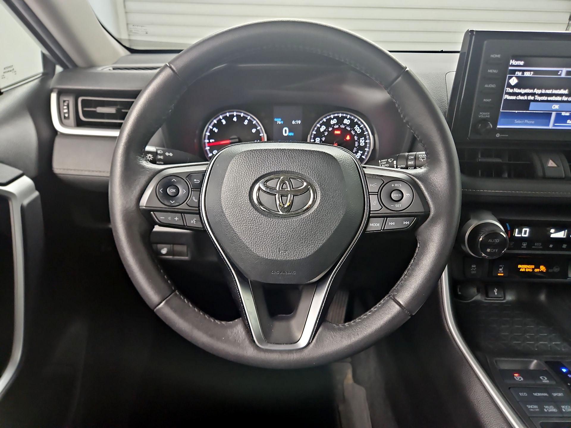 Thumbnail: 2022 Toyota RAV4 - 10