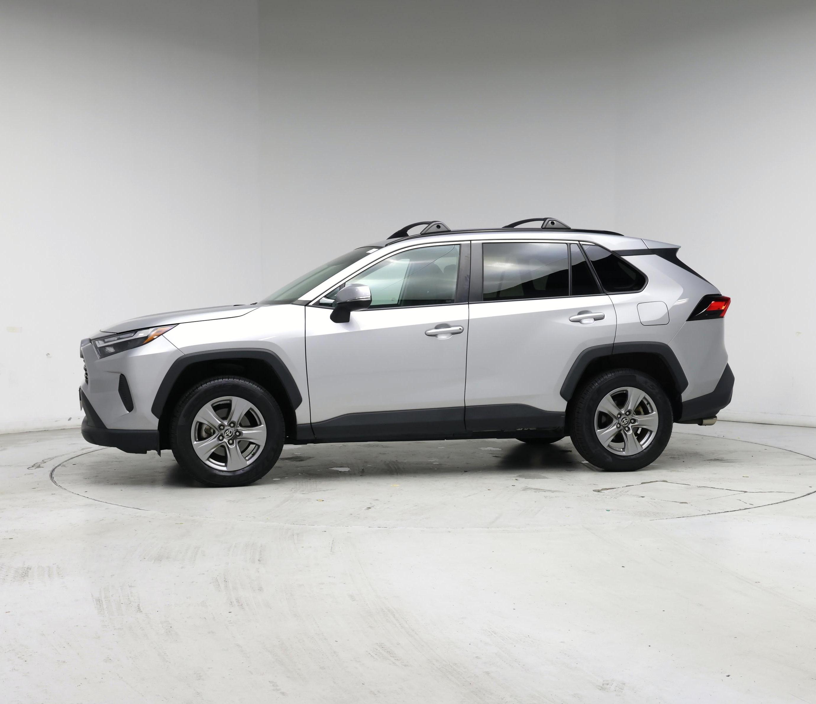 Thumbnail: 2022 Toyota RAV4 - 3
