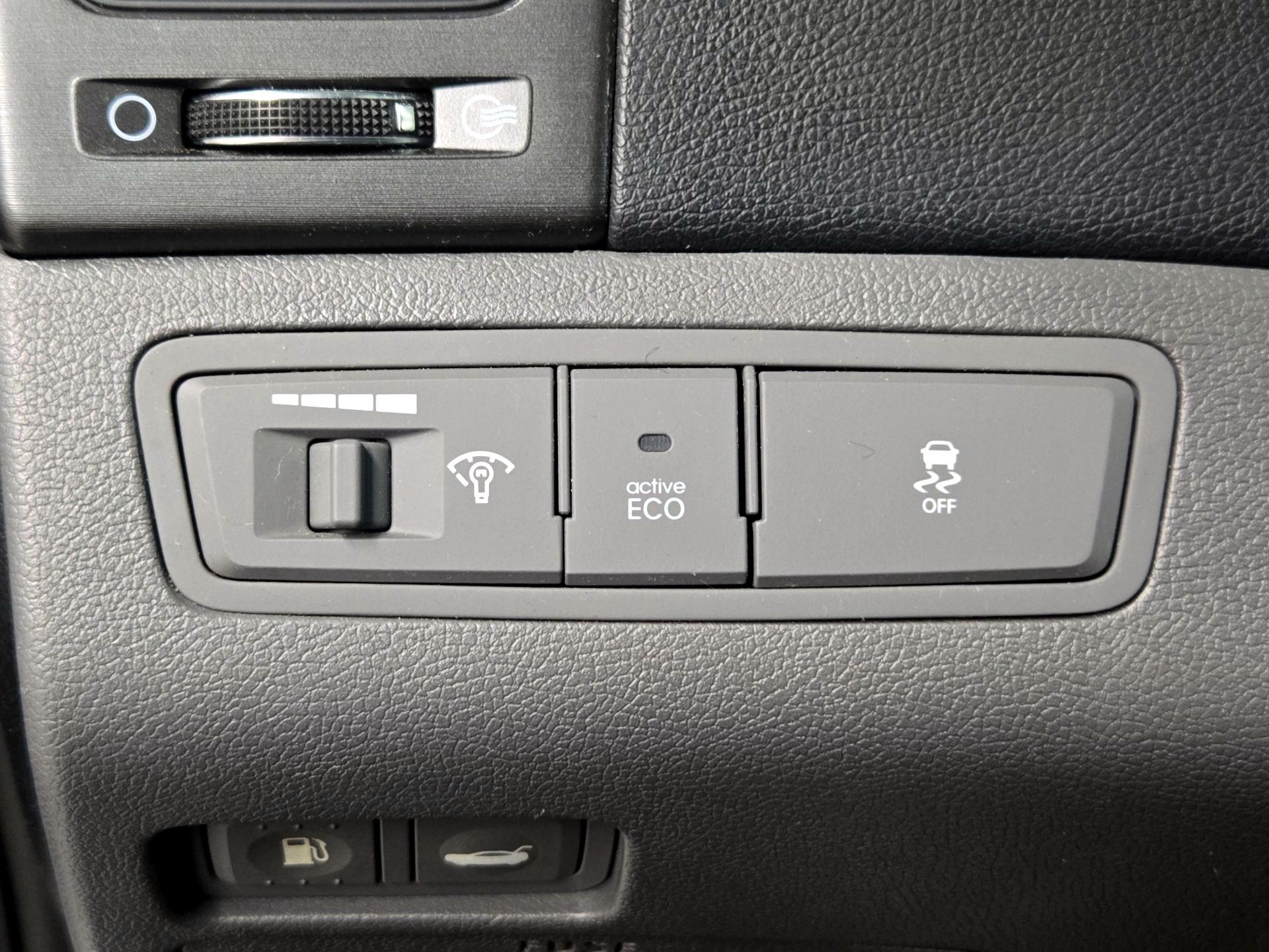 Thumbnail: 2014 Hyundai Sonata - 13