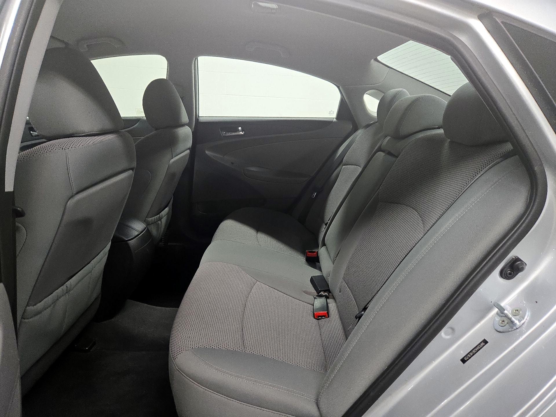 Thumbnail: 2014 Hyundai Sonata - 19