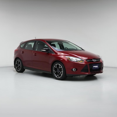 Red 2014 Ford Focus SE