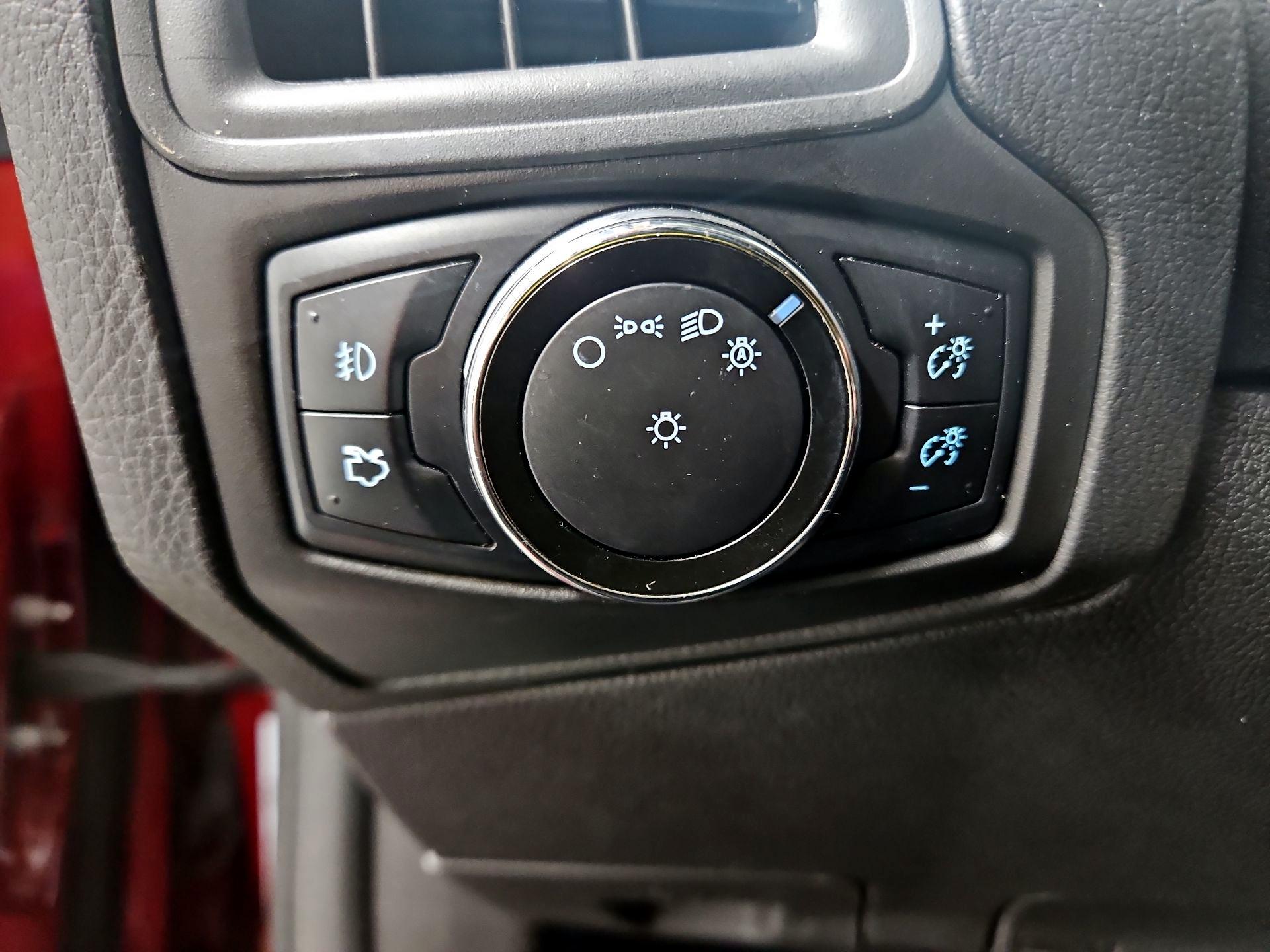 Thumbnail: 2014 Ford Focus - 13