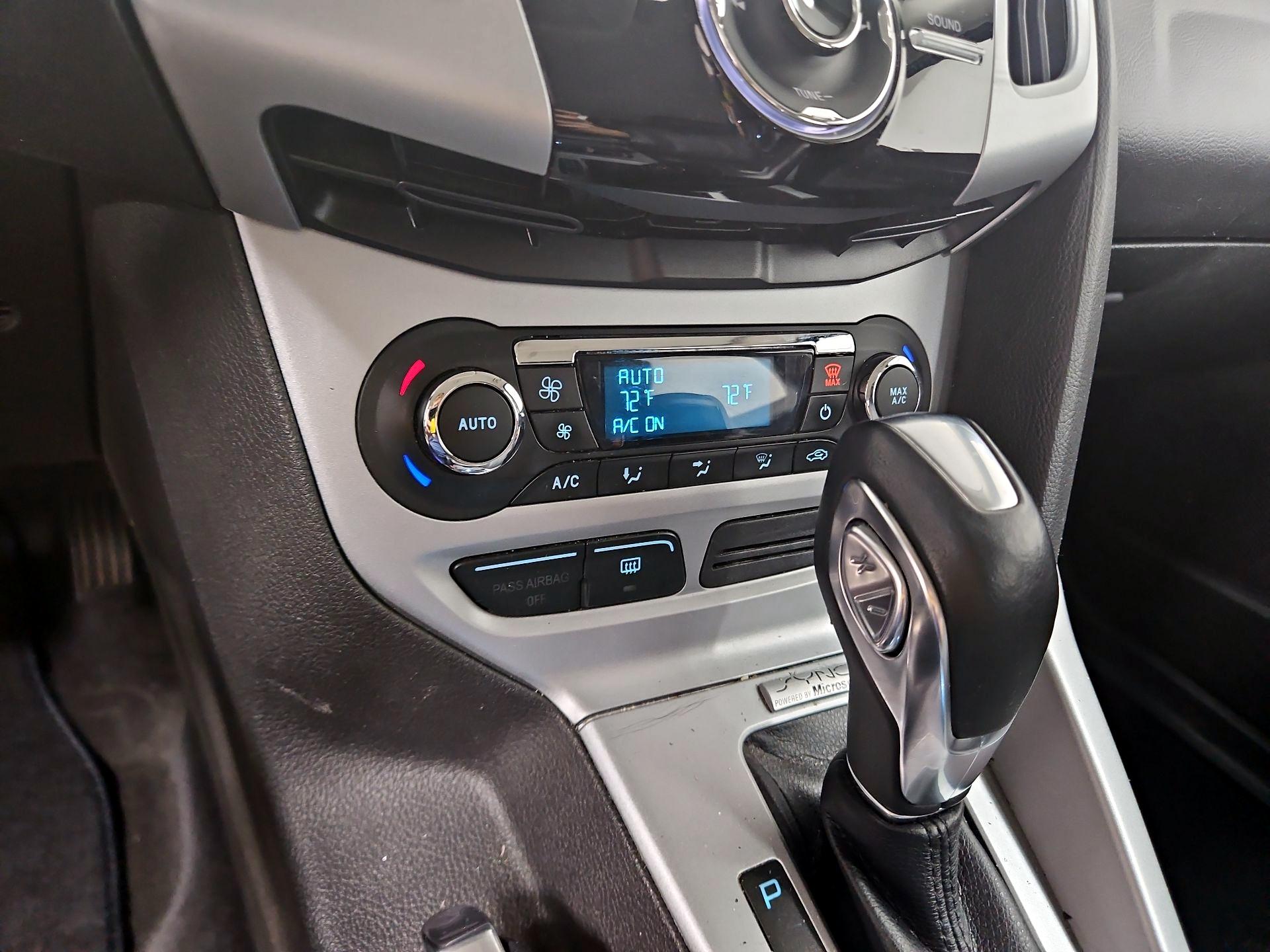 Thumbnail: 2014 Ford Focus - 15
