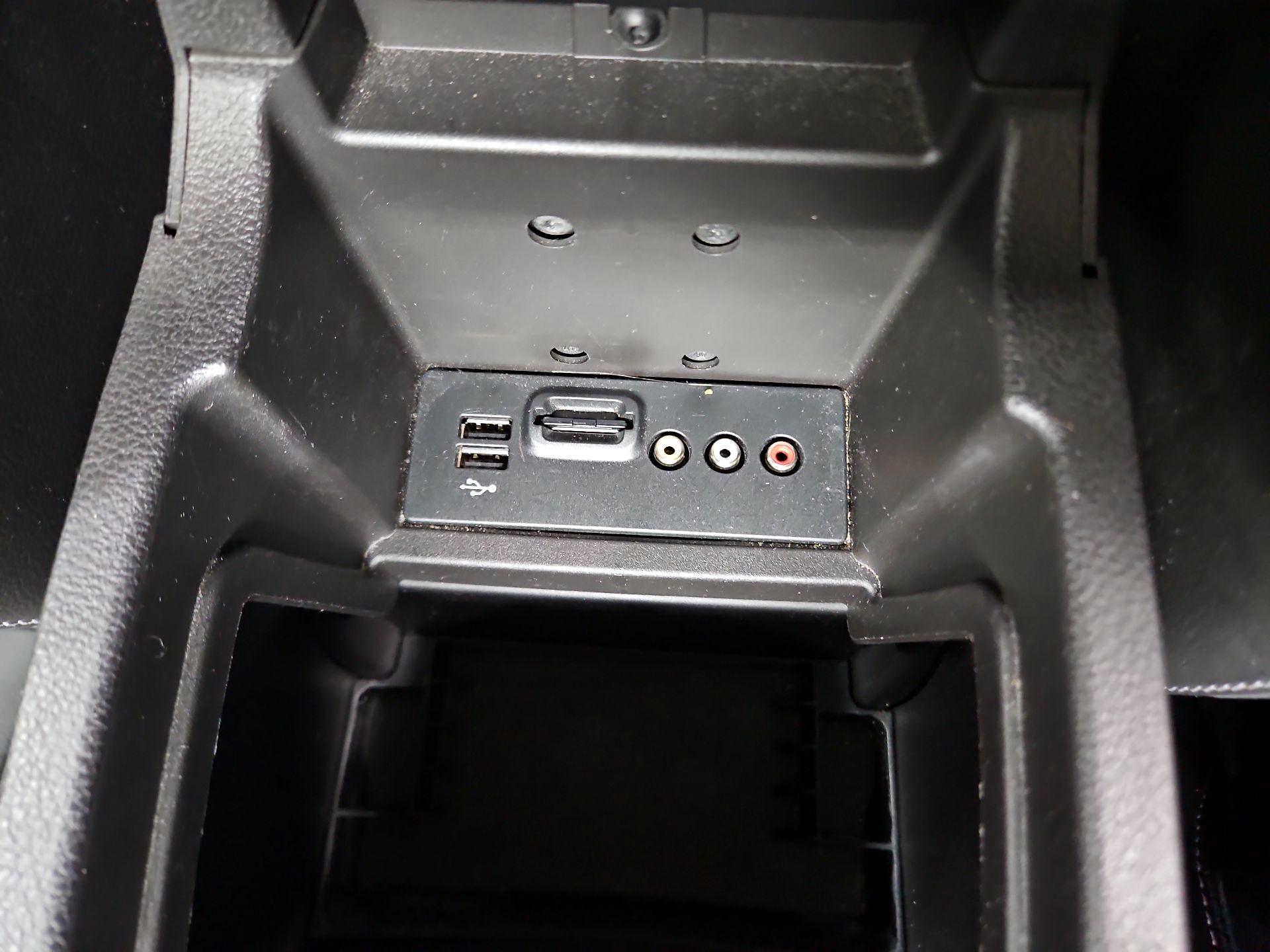 Thumbnail: 2014 Ford Focus - 17