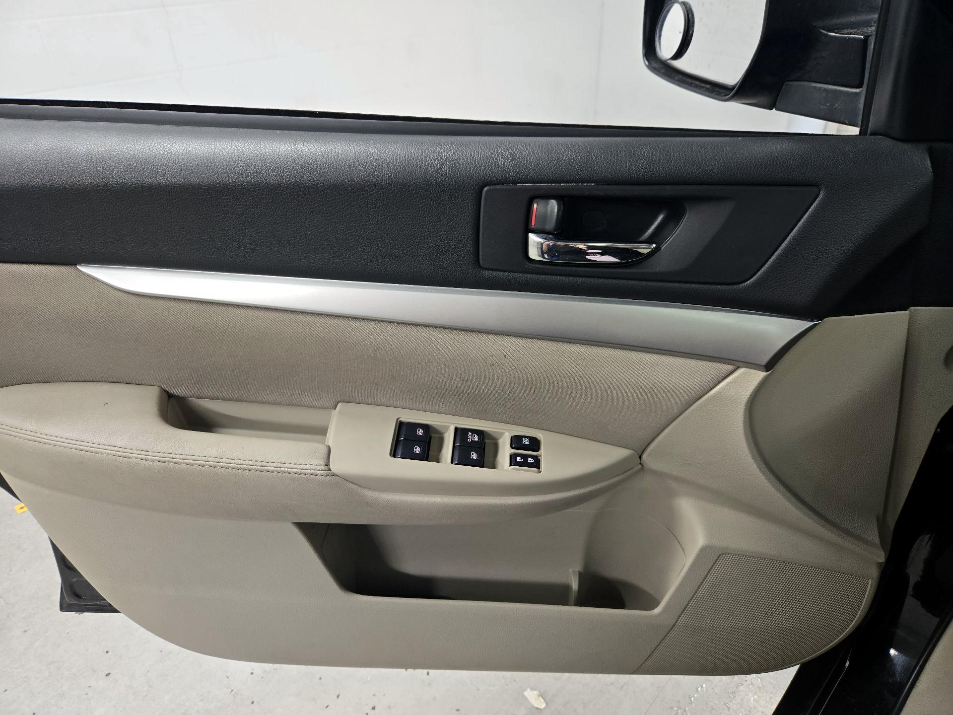 Thumbnail: 2014 Subaru Outback - 12