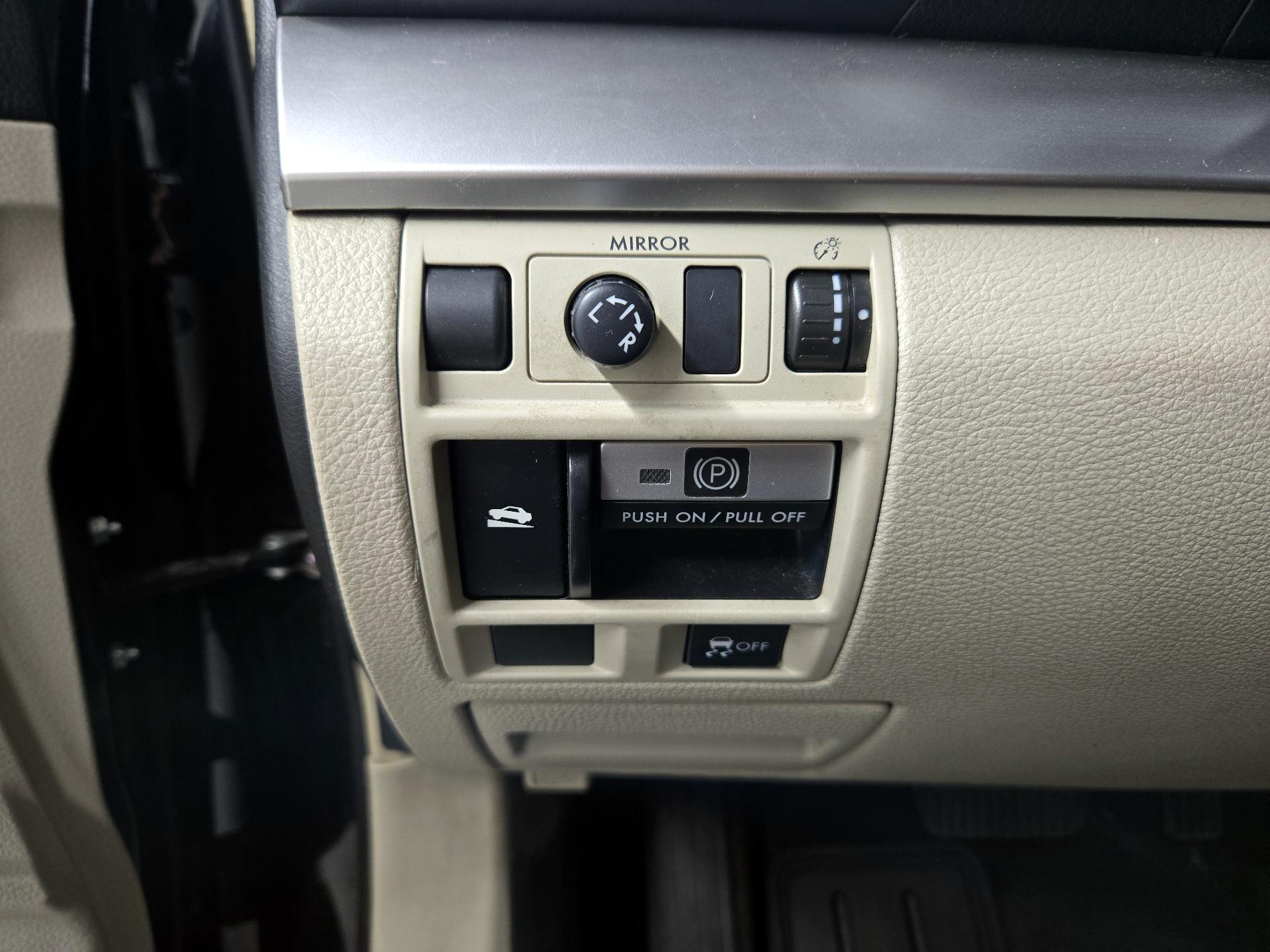 Thumbnail: 2014 Subaru Outback - 13