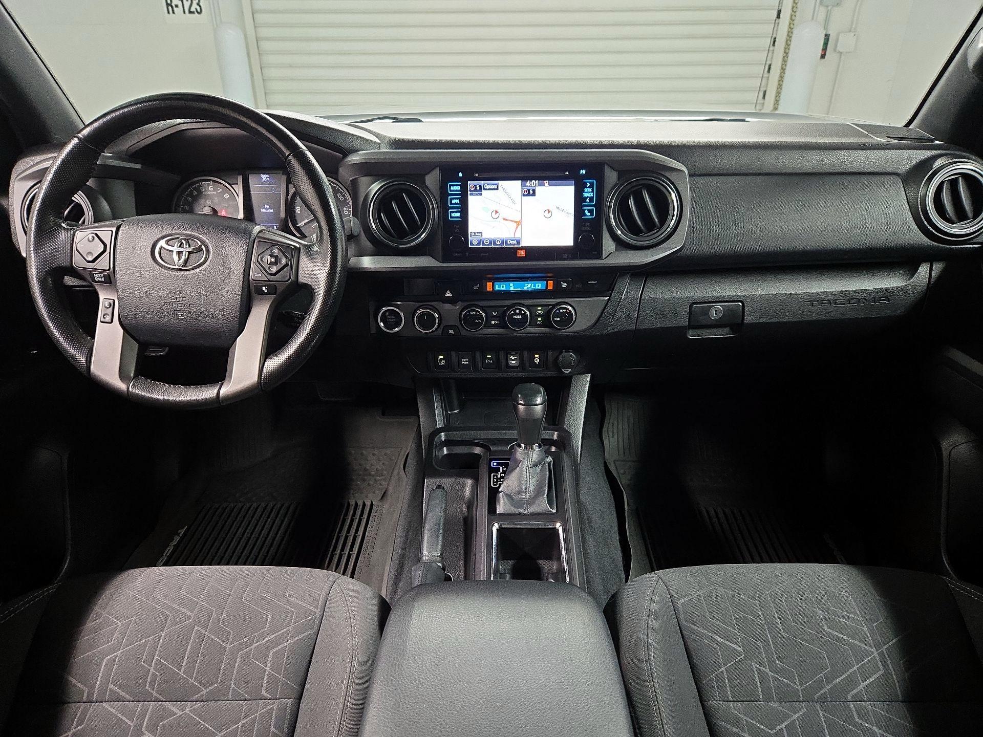Thumbnail: 2016 Toyota Tacoma - 9