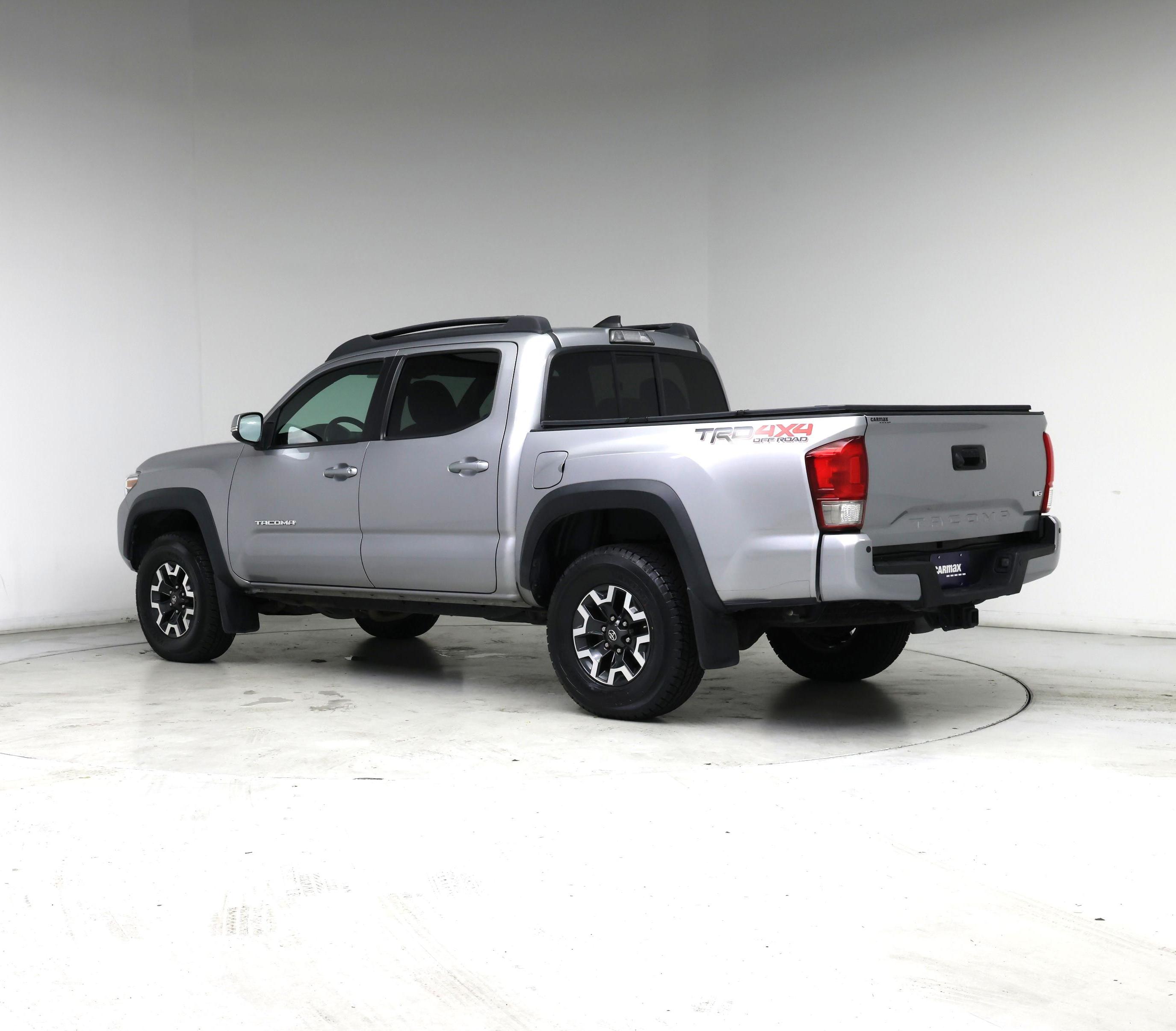Thumbnail: 2016 Toyota Tacoma - 2