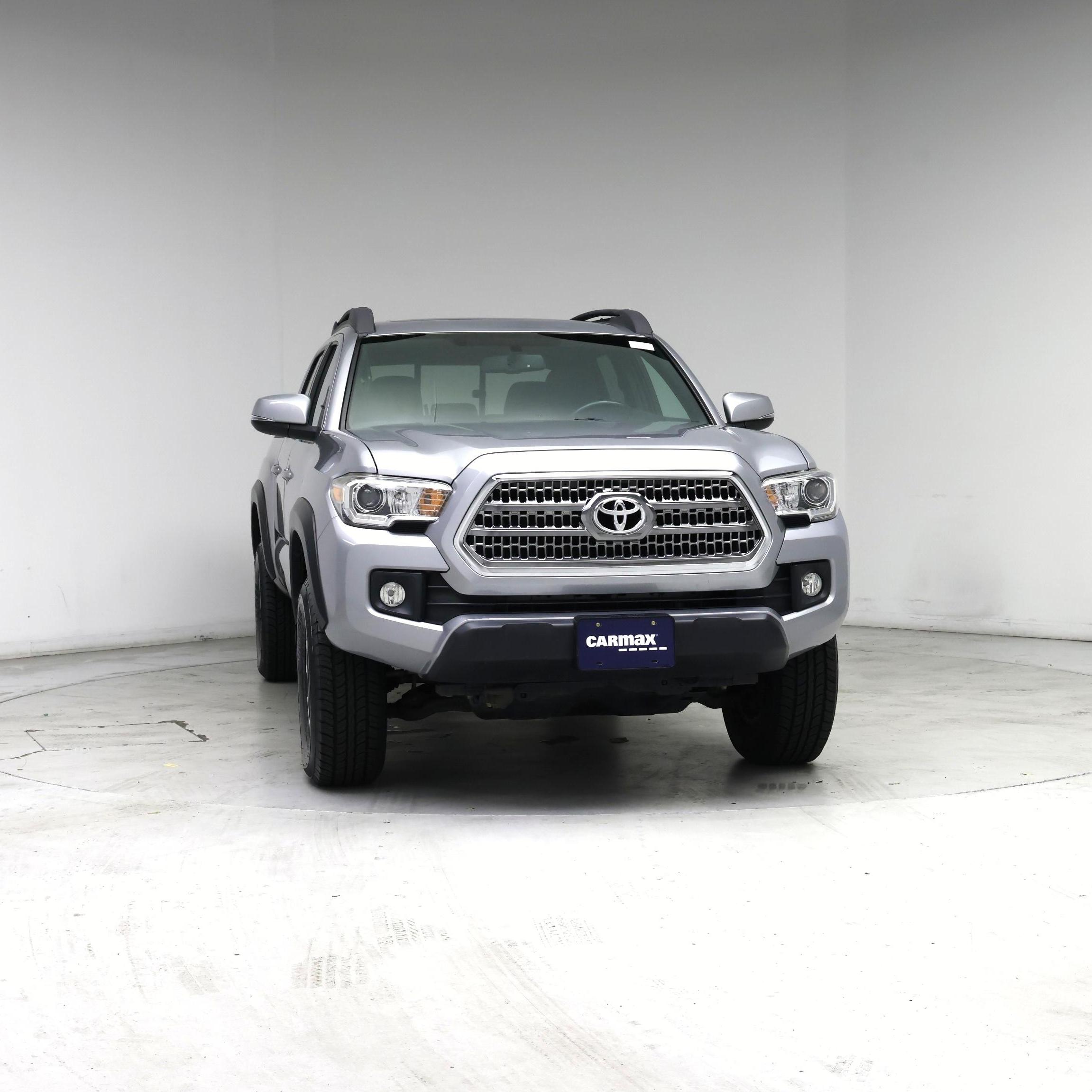 Thumbnail: 2016 Toyota Tacoma - 5