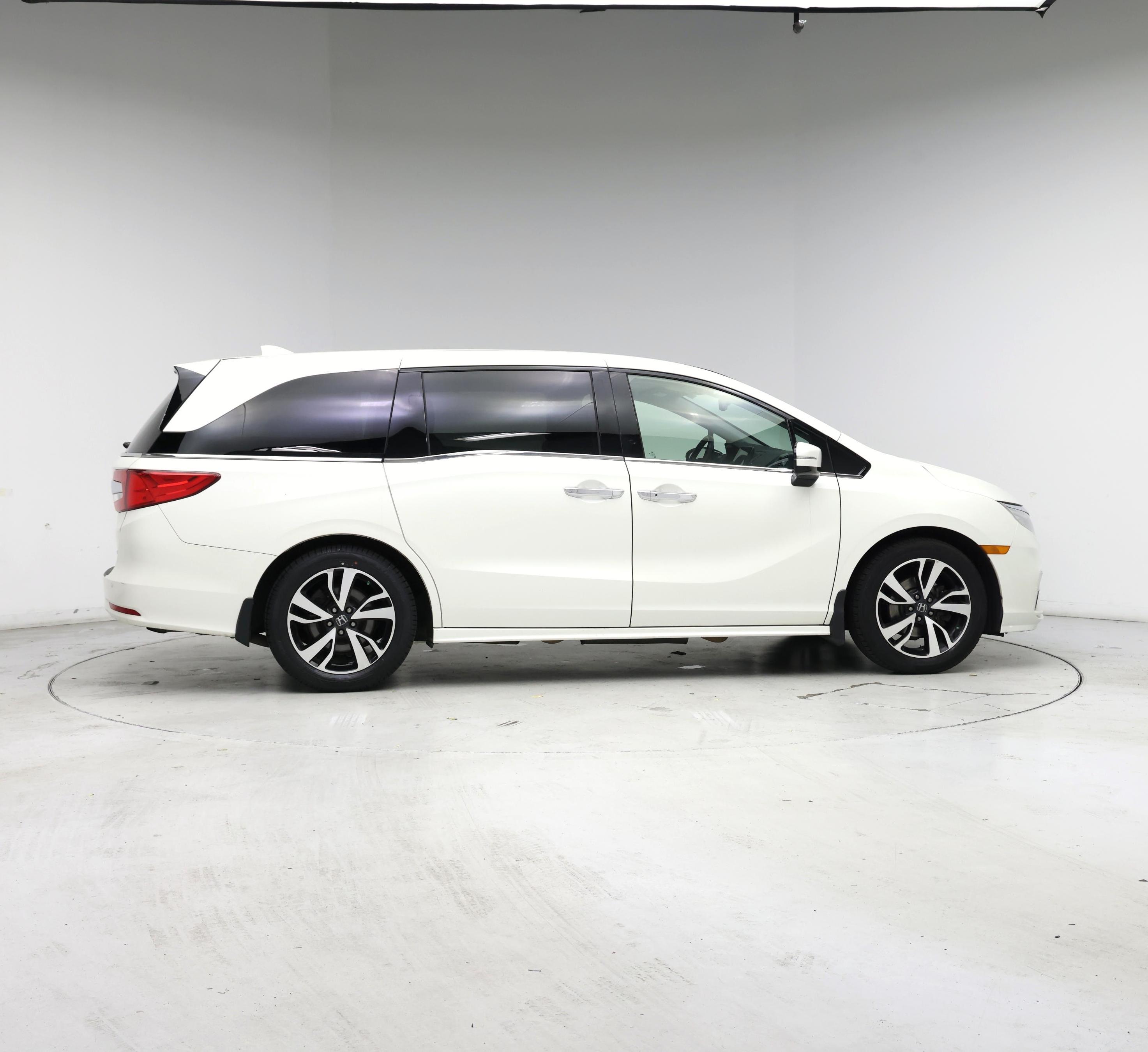 Thumbnail: 2019 Honda Odyssey - 7