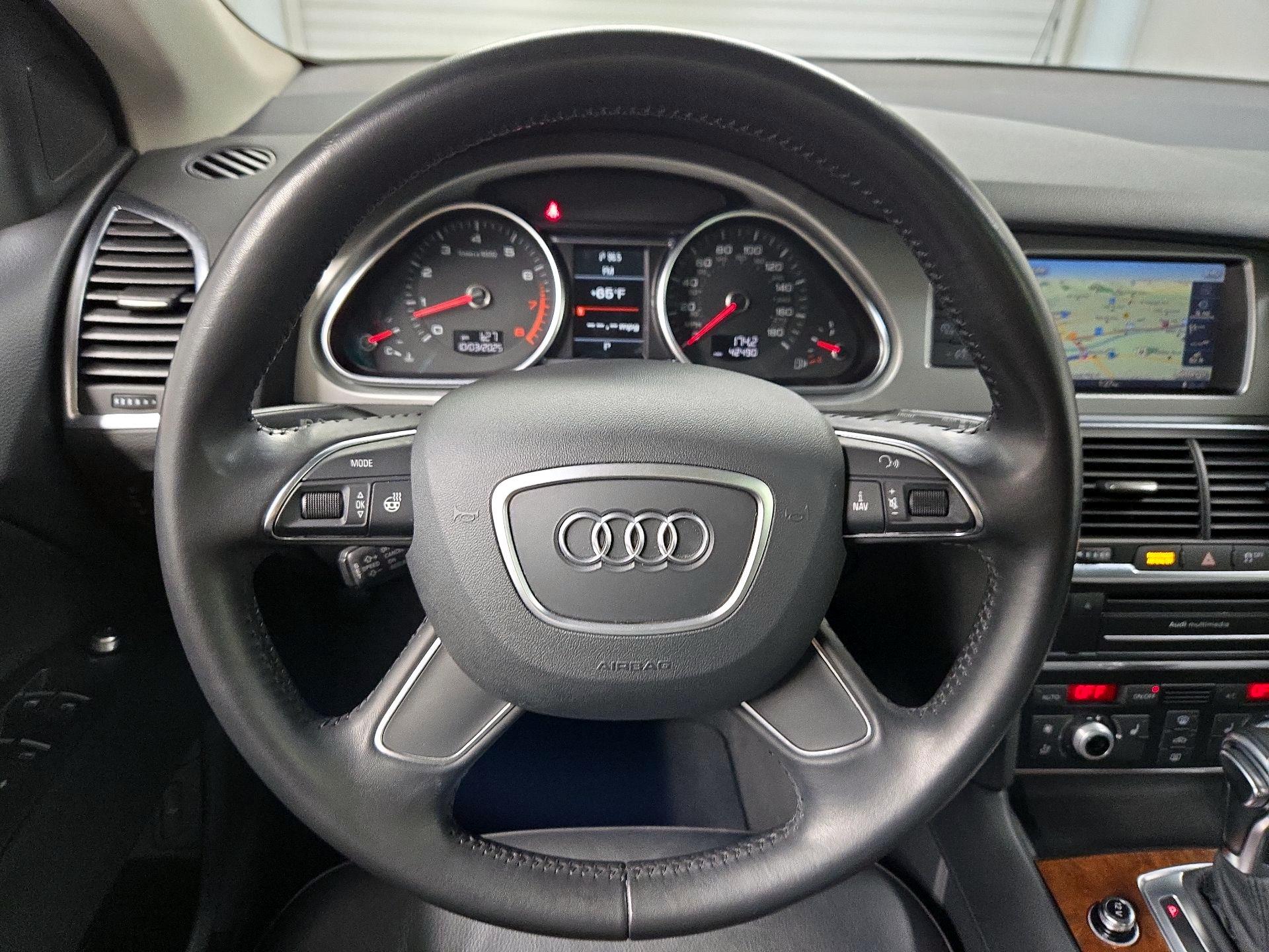Thumbnail: 2015 Audi Q7 - 10