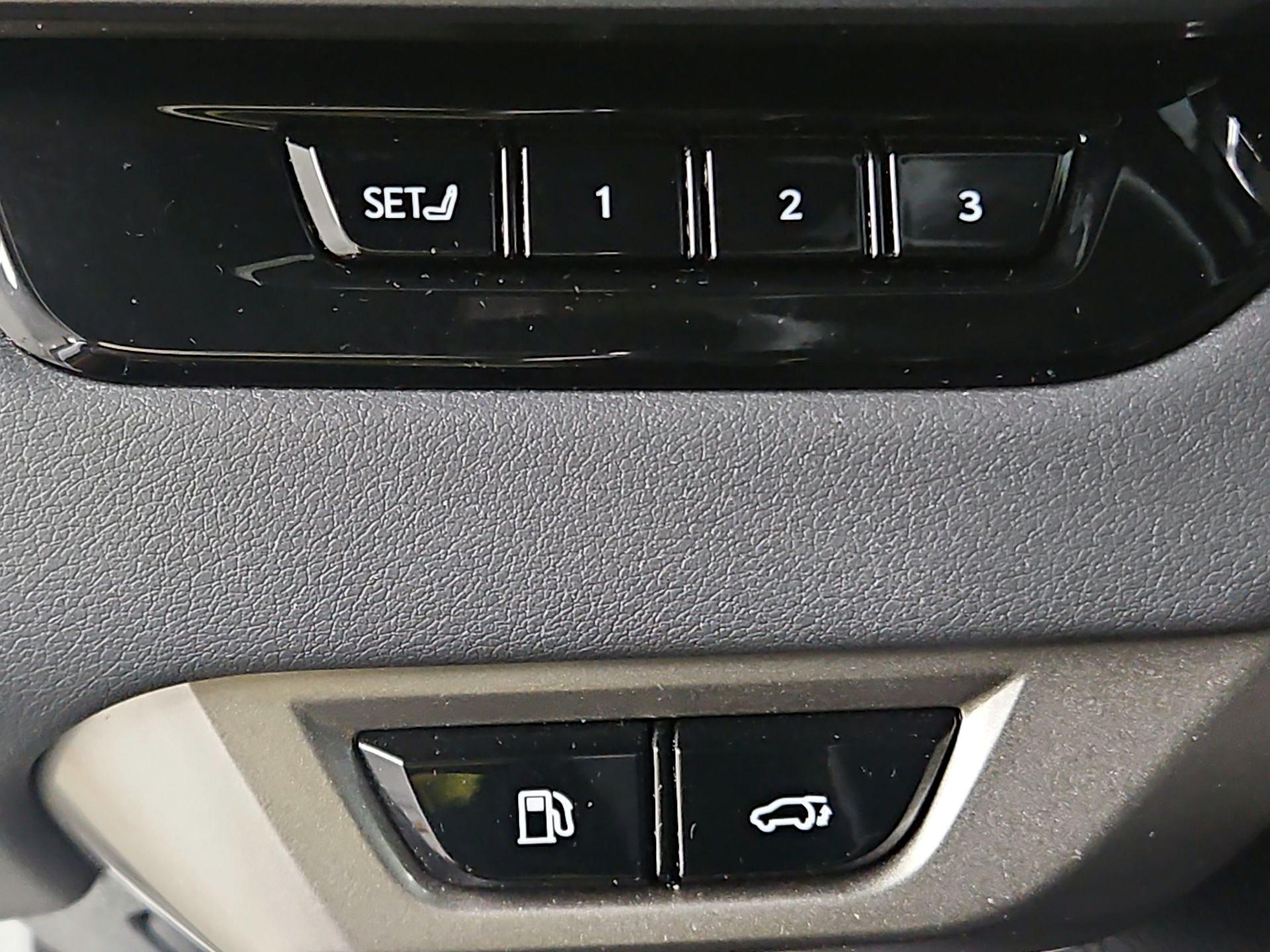 Thumbnail: 2024 Lexus RX - 13