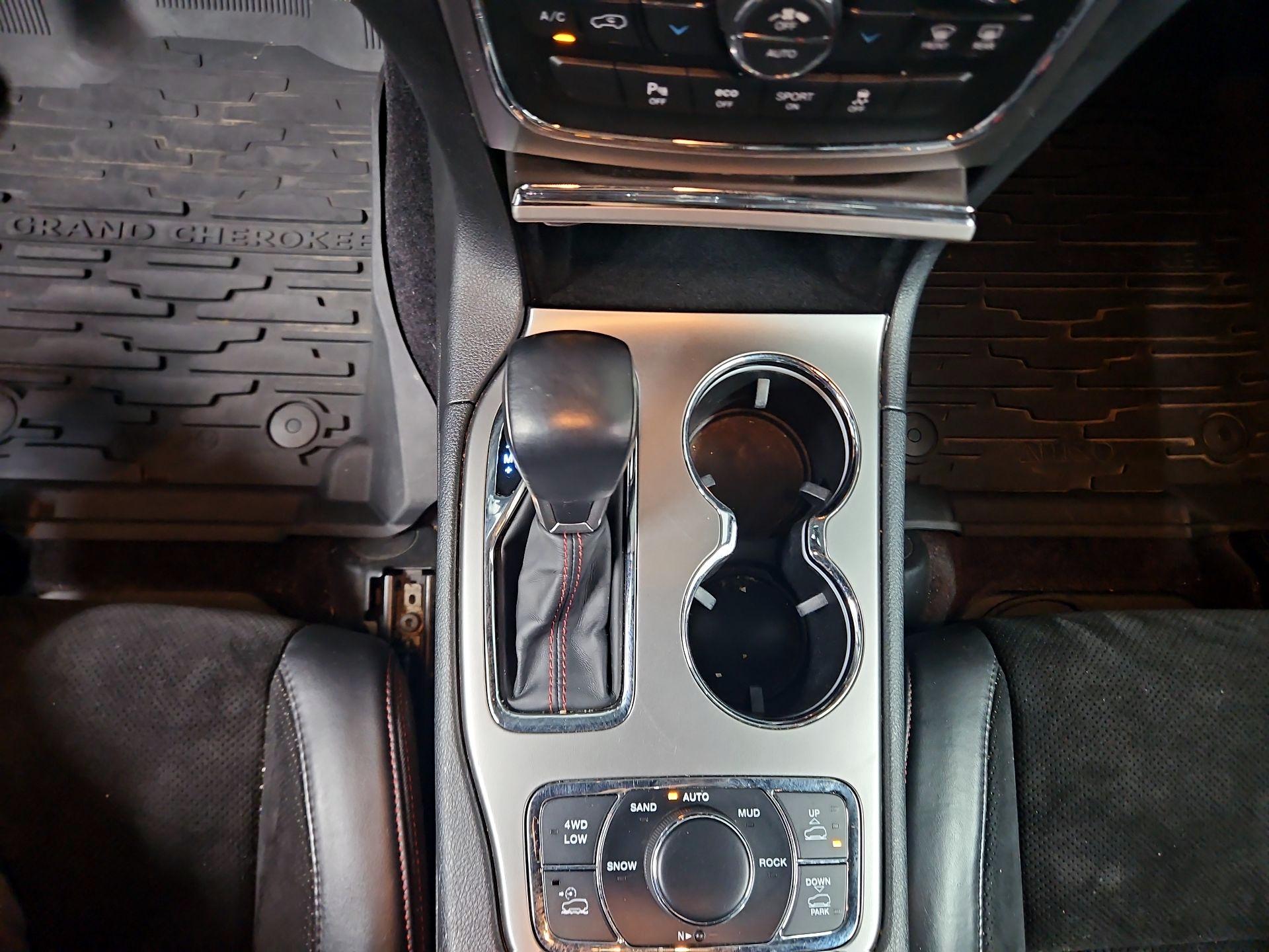 Thumbnail: 2018 Jeep Grand Cherokee - 18