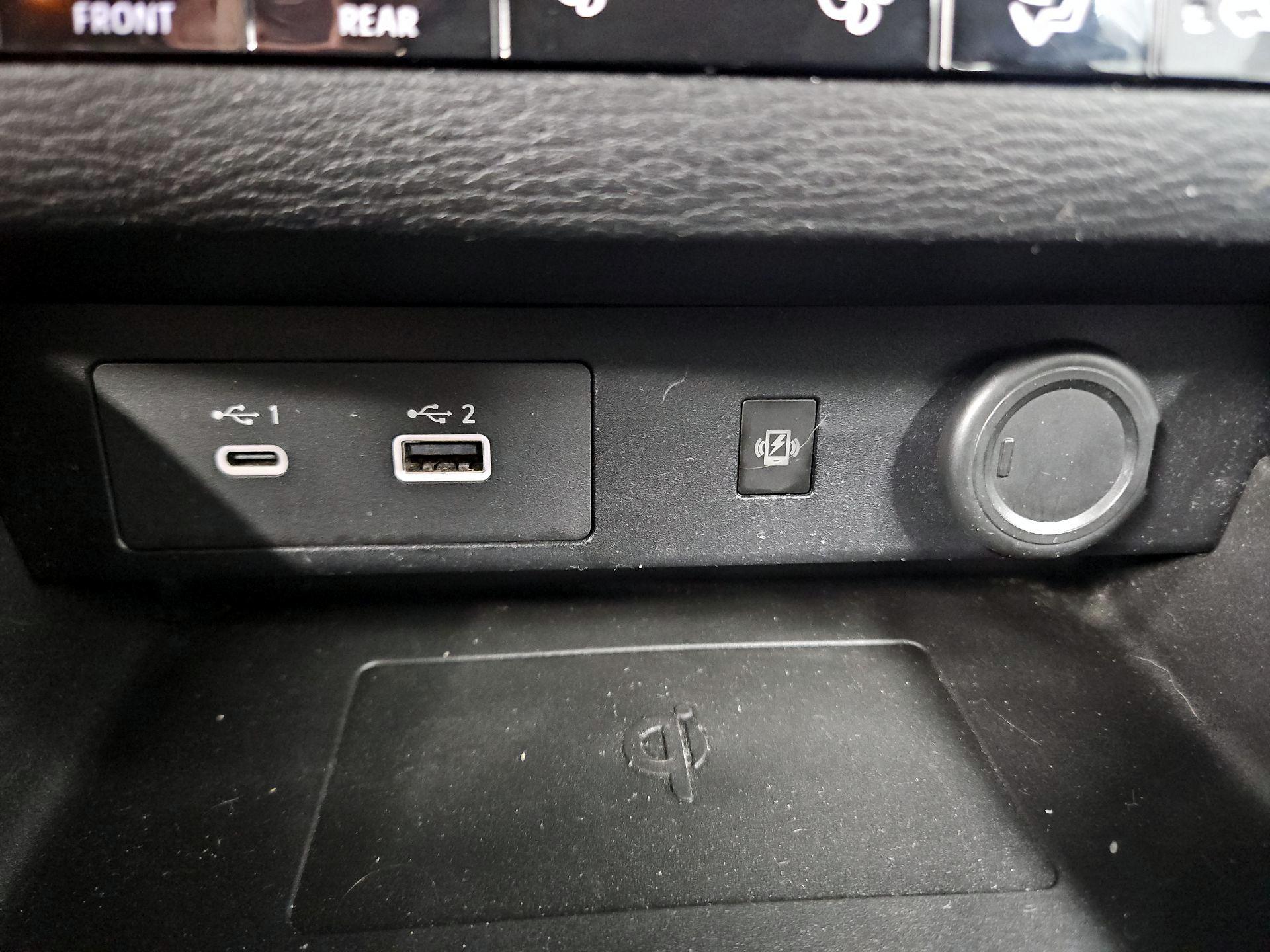 Thumbnail: 2022 Mitsubishi Outlander - 19