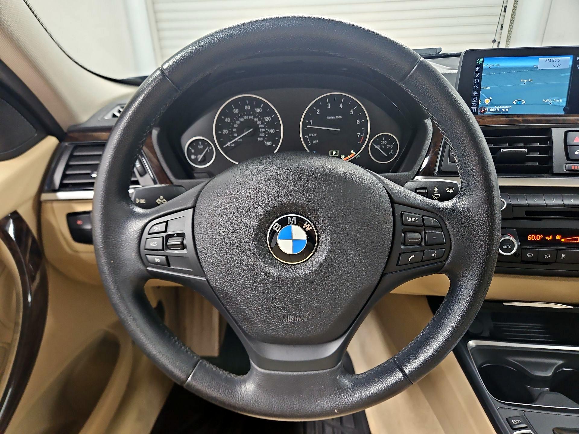 Thumbnail: 2015 BMW 3 Series - 10