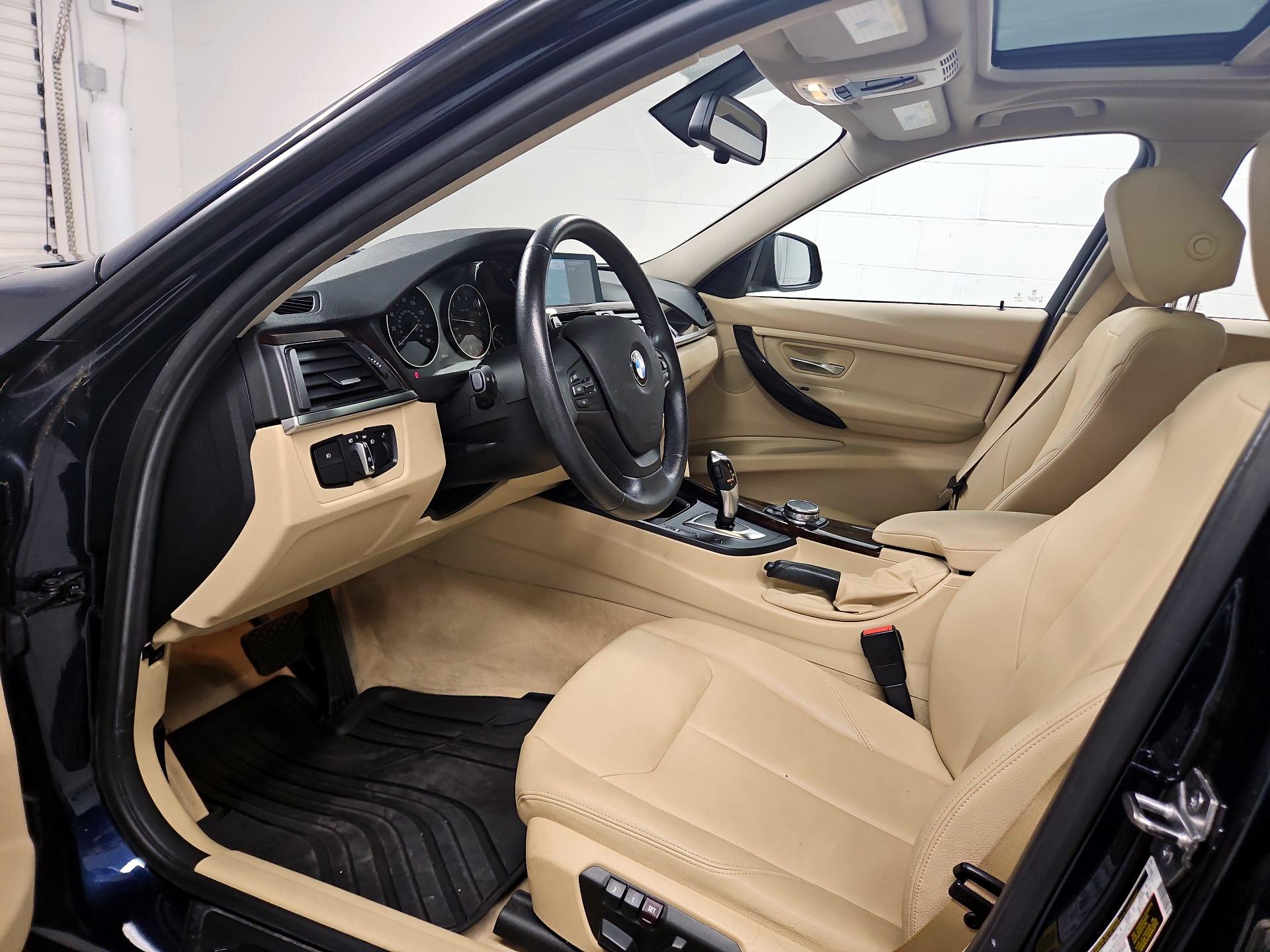 Thumbnail: 2015 BMW 3 Series - 11