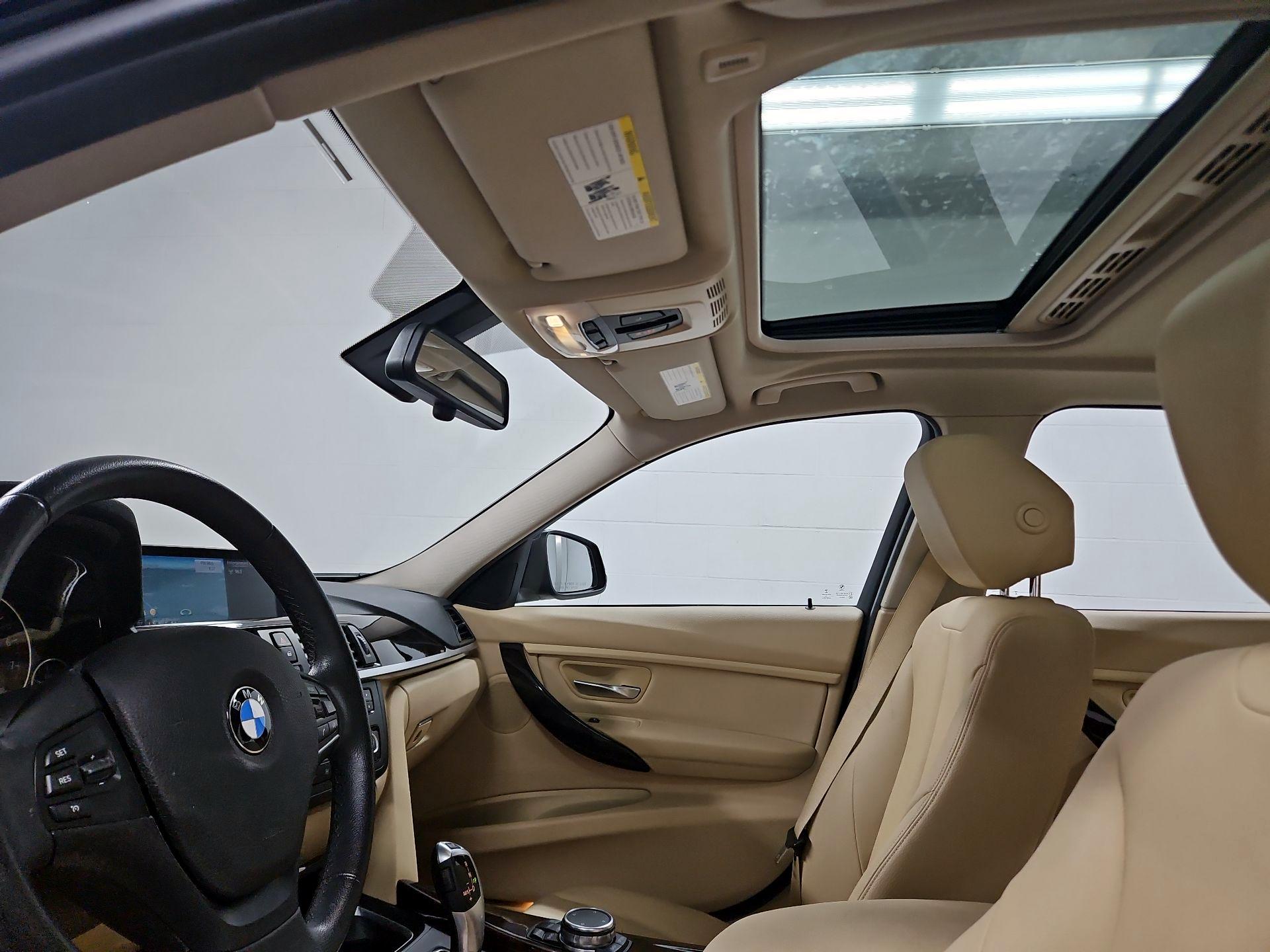 Thumbnail: 2015 BMW 3 Series - 20