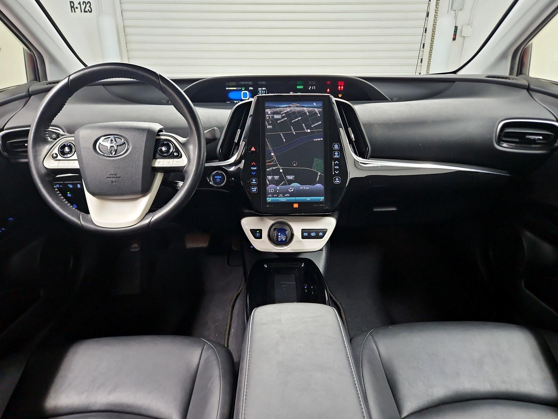Thumbnail: 2017 Toyota Prius Prime - 9