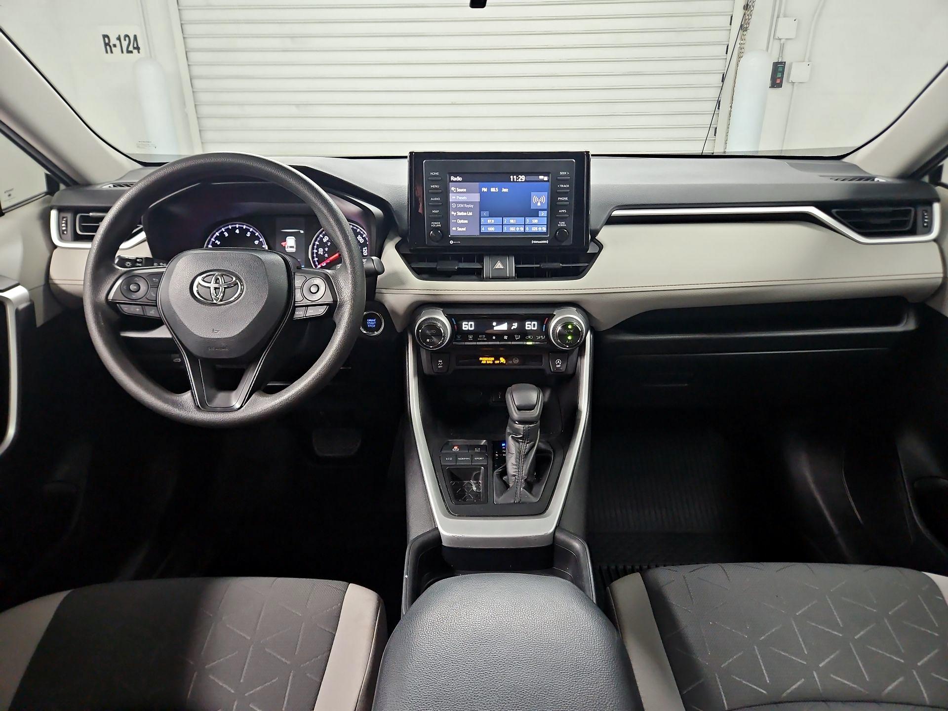 Thumbnail: 2020 Toyota RAV4 - 9