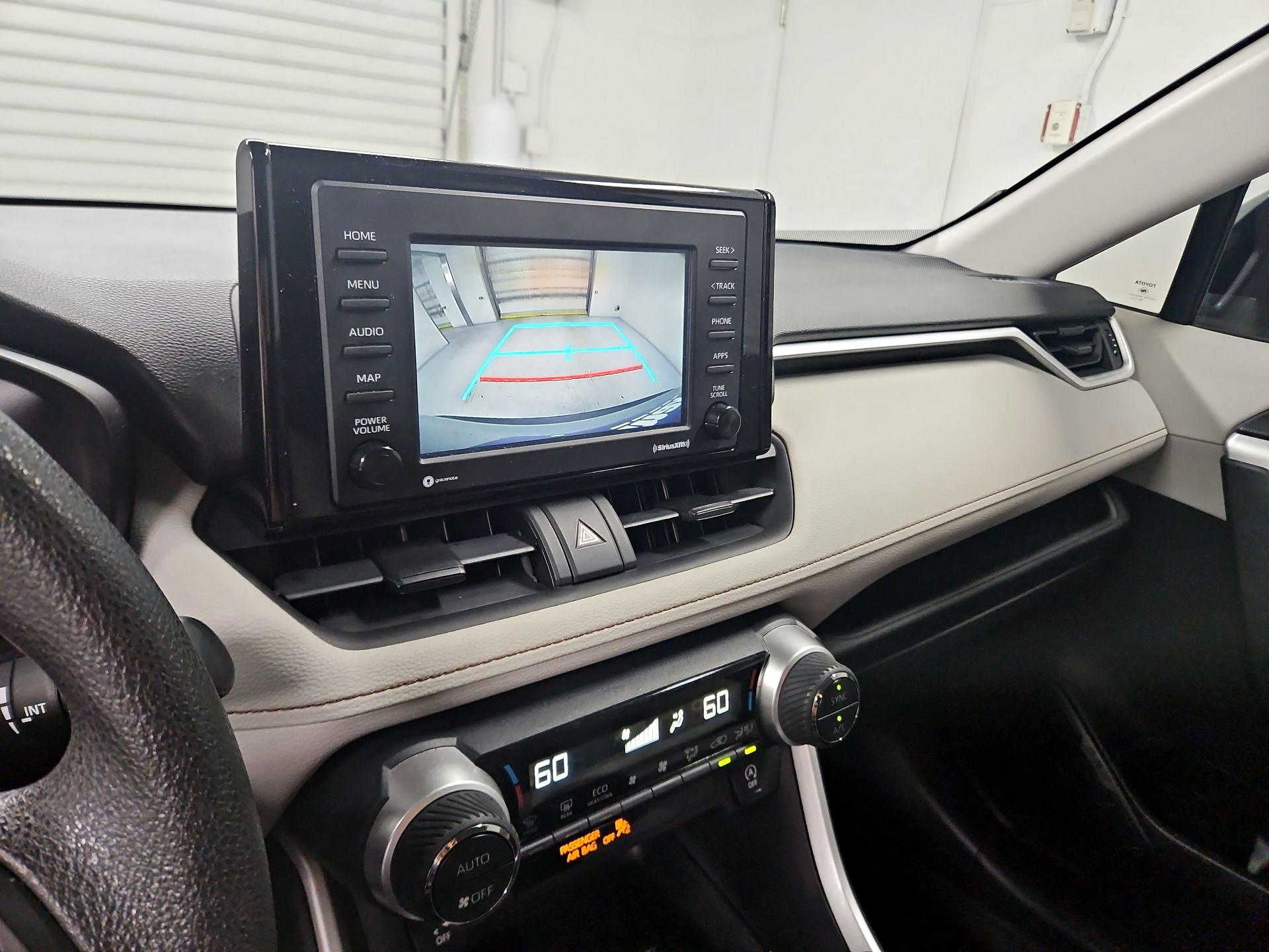 Thumbnail: 2020 Toyota RAV4 - 14