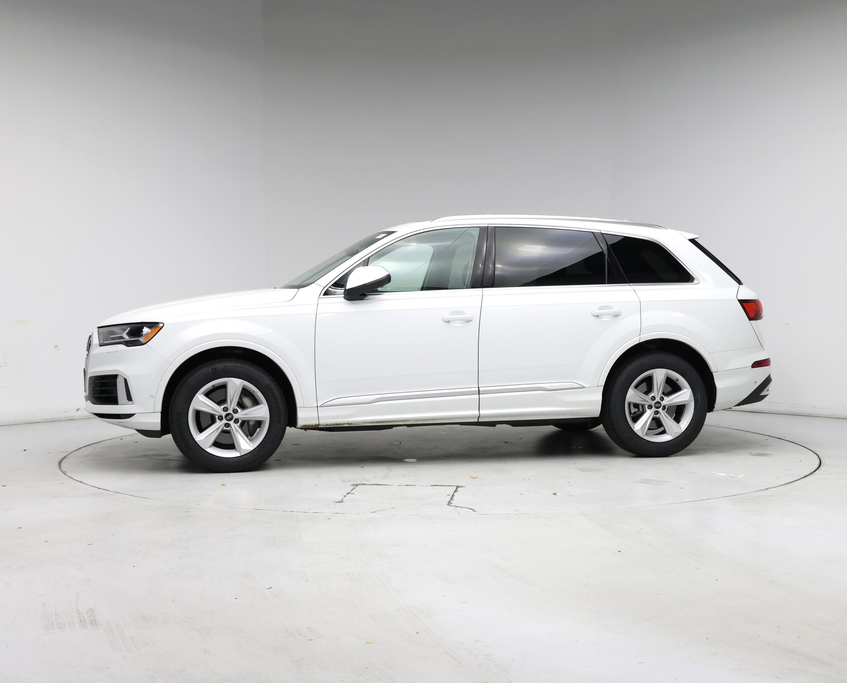 Thumbnail: 2022 Audi Q7 - 3
