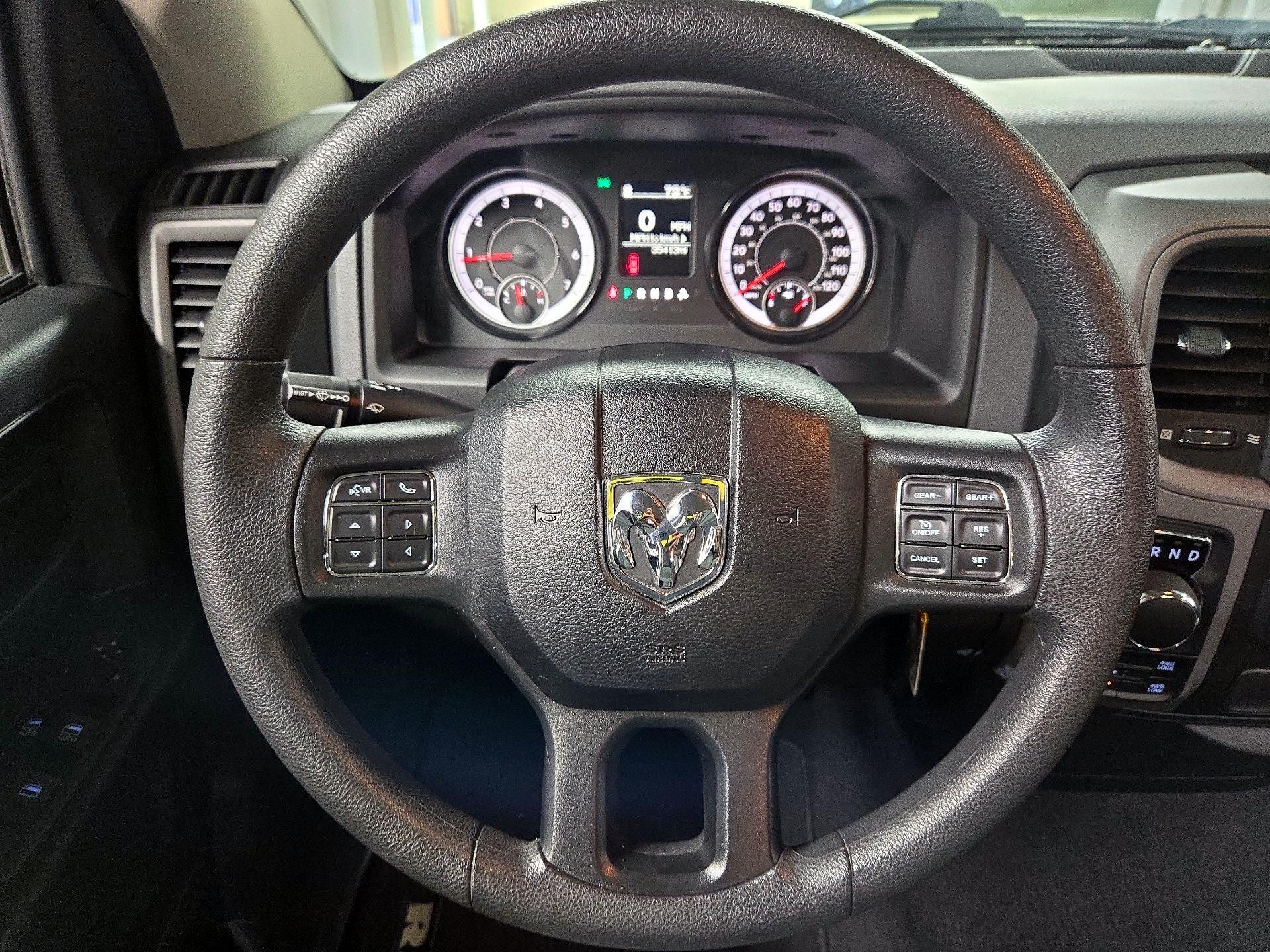 Thumbnail: 2019 RAM 1500 Classic - 10