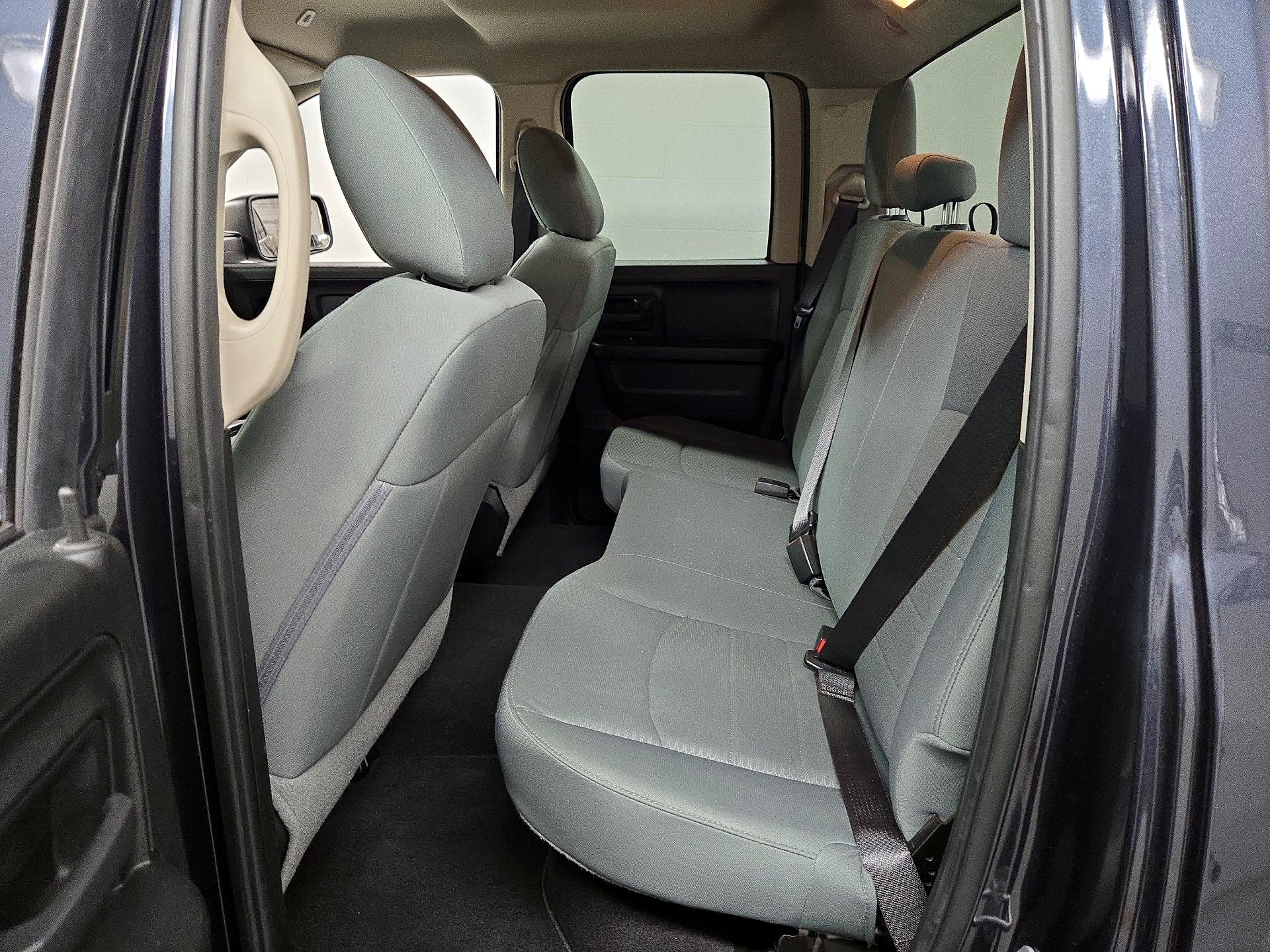 Thumbnail: 2019 RAM 1500 Classic - 19