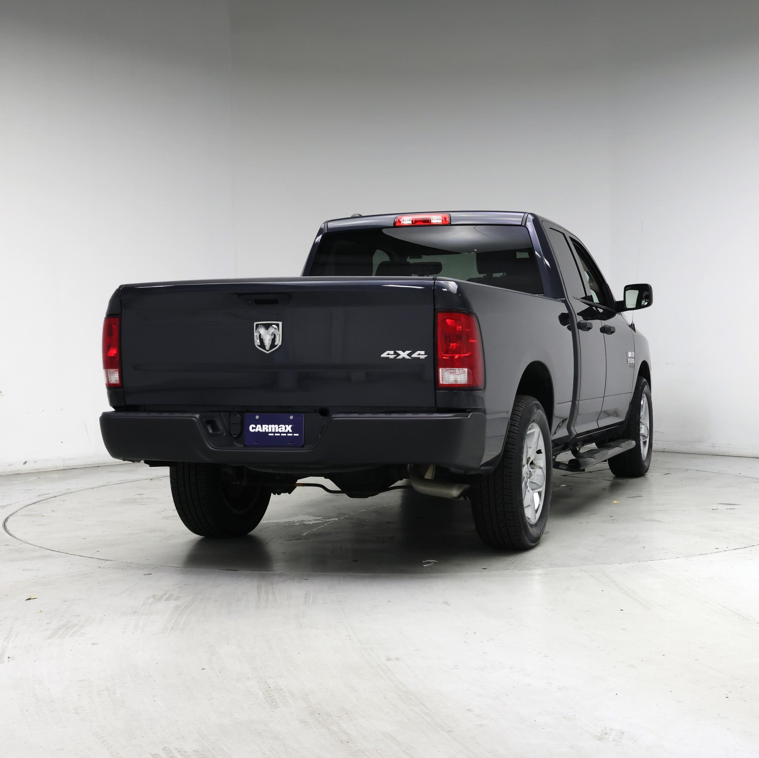 Thumbnail: 2019 RAM 1500 Classic - 8