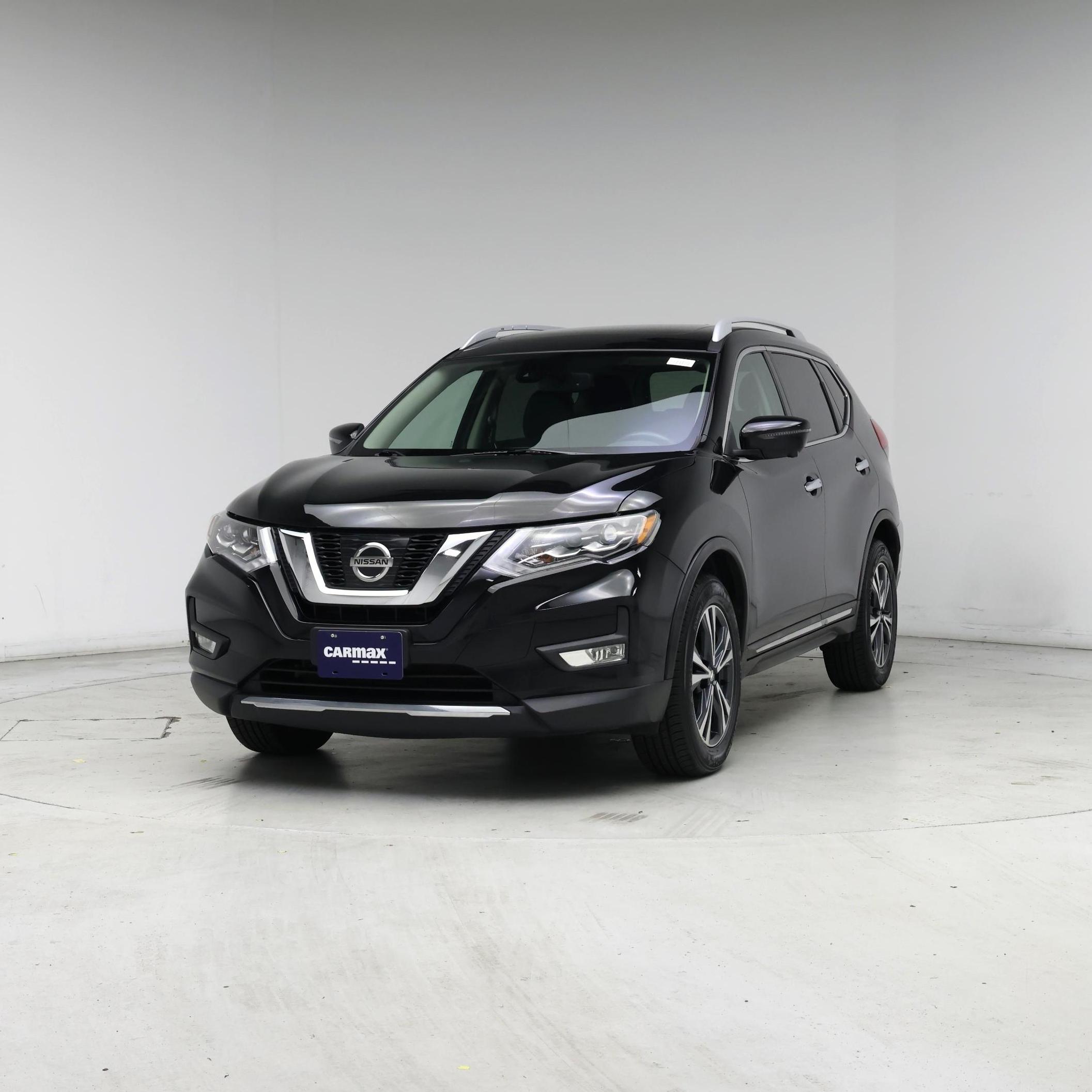 Thumbnail: 2017 Nissan Rogue - 4
