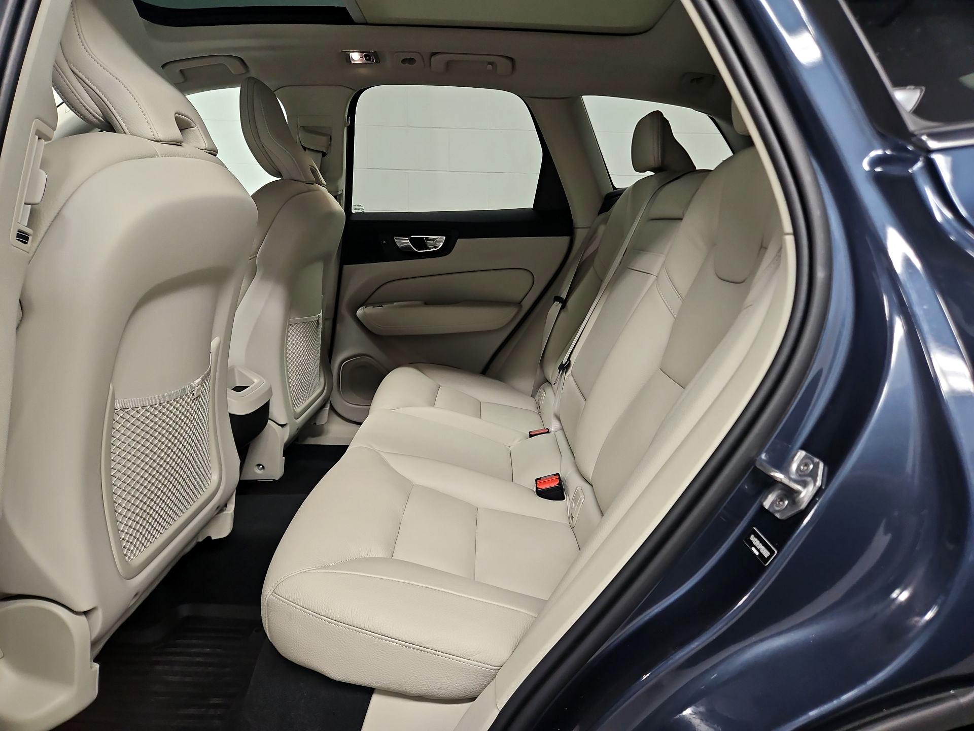 Thumbnail: 2021 Volvo XC60 - 20