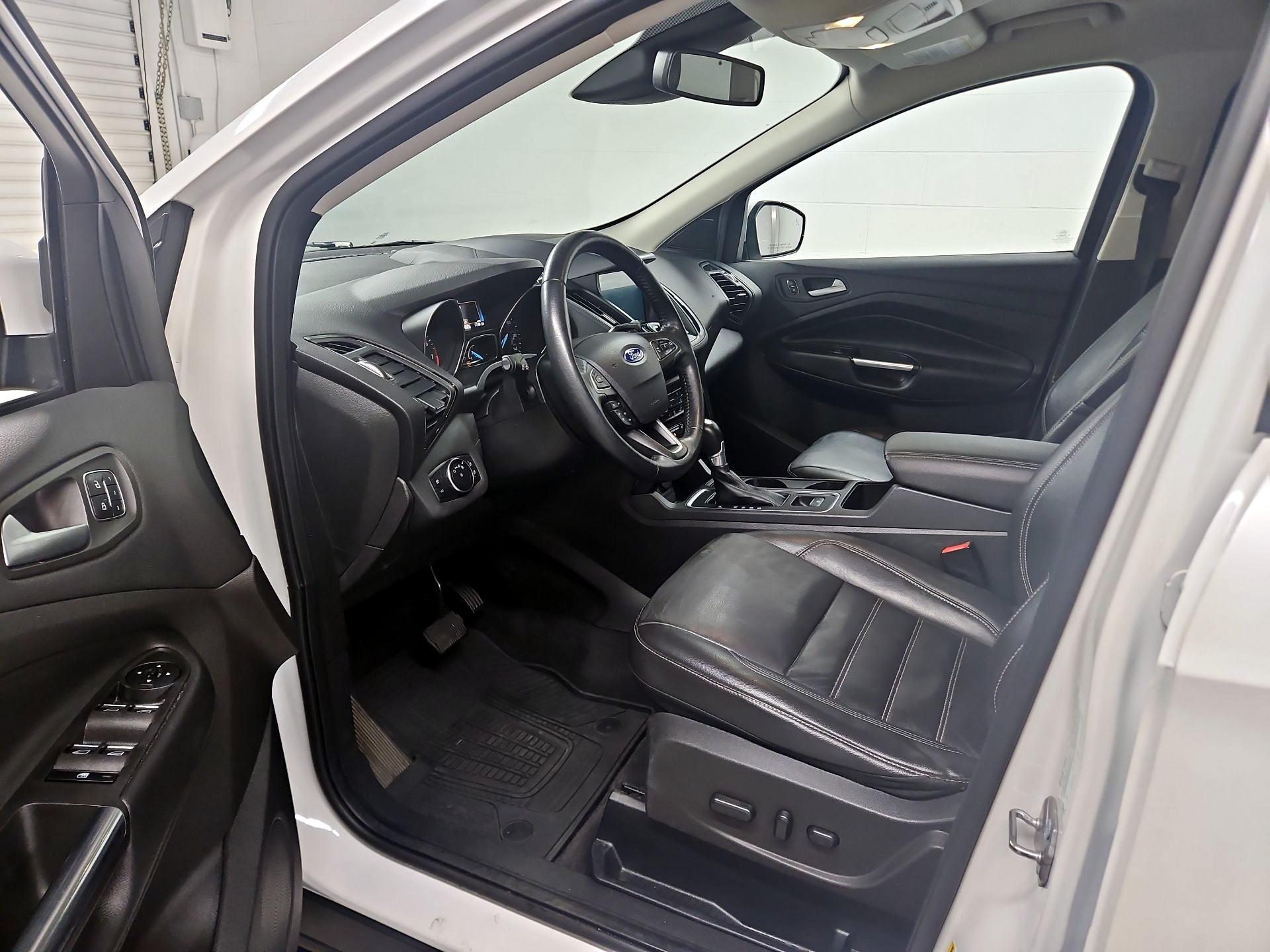 Thumbnail: 2017 Ford Escape - 11
