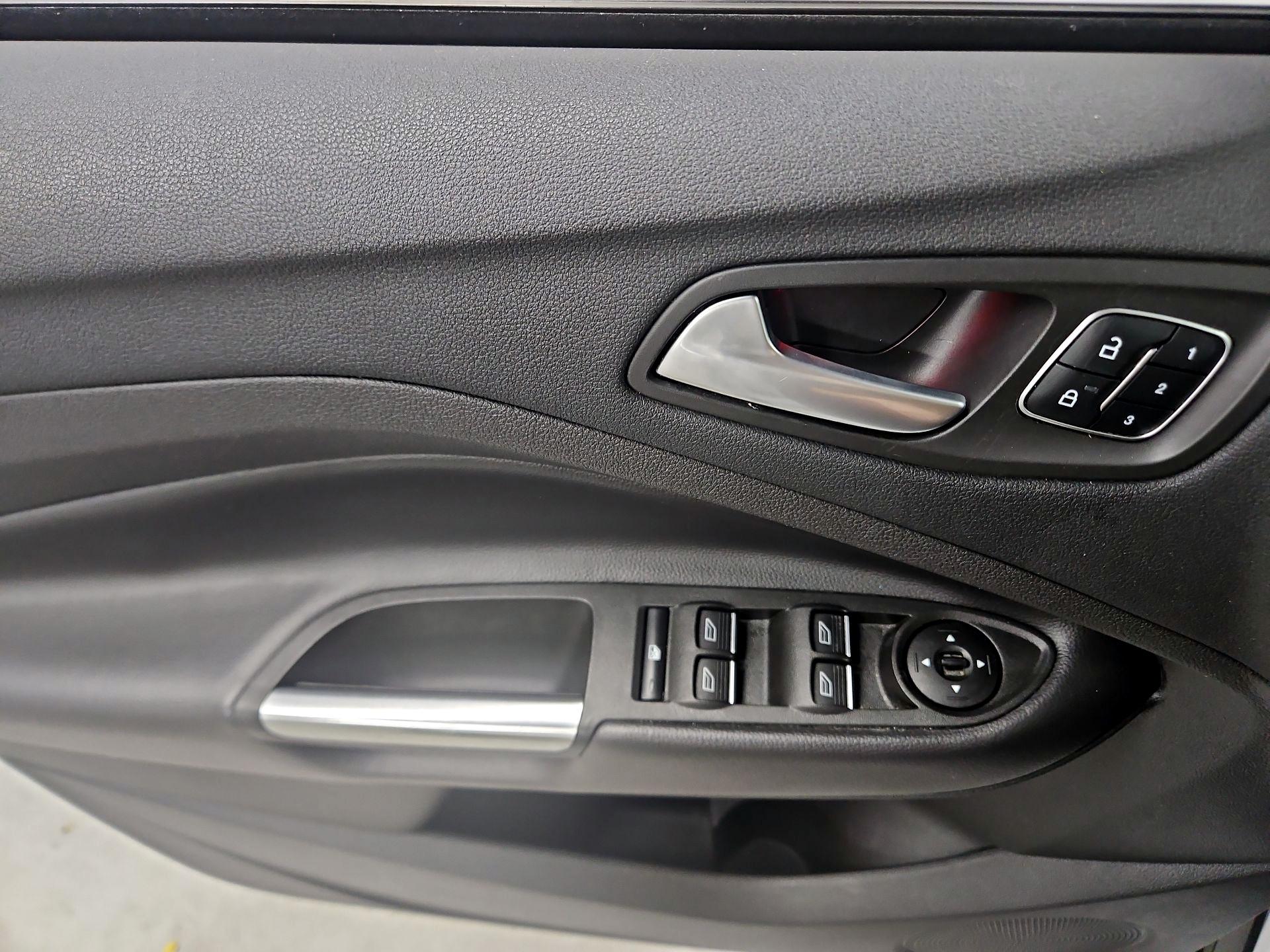 Thumbnail: 2017 Ford Escape - 12