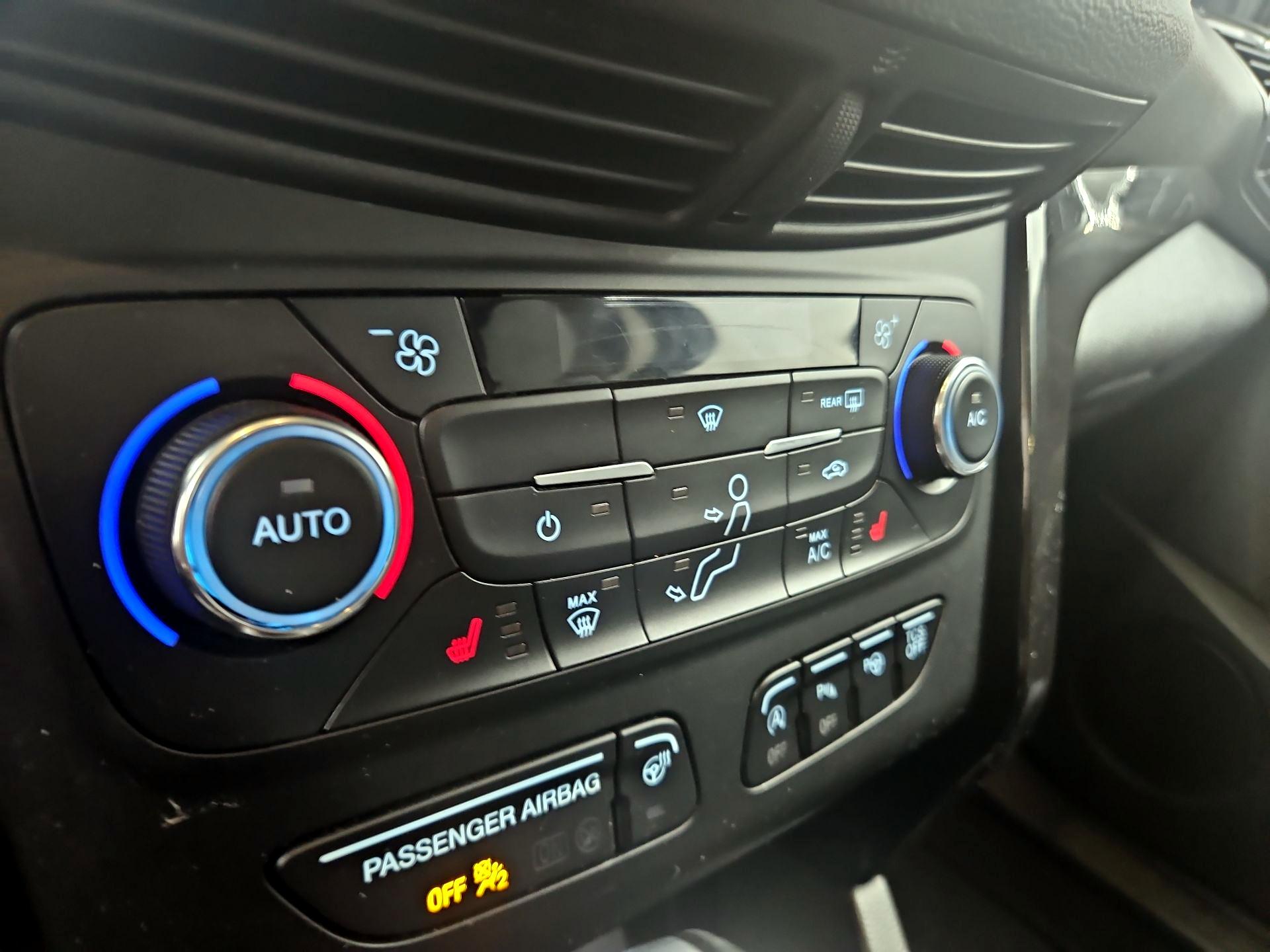 Thumbnail: 2017 Ford Escape - 17