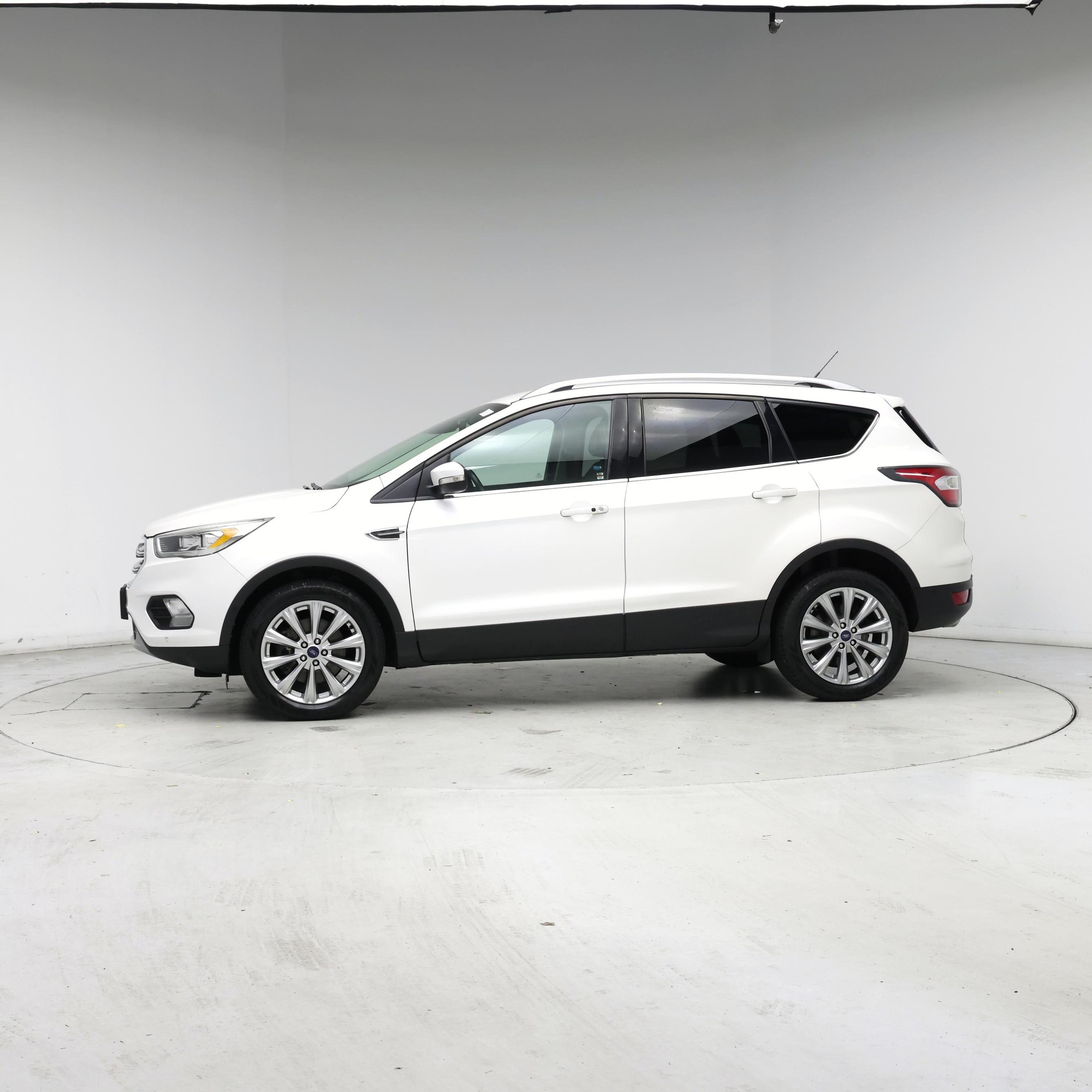 Thumbnail: 2017 Ford Escape - 3