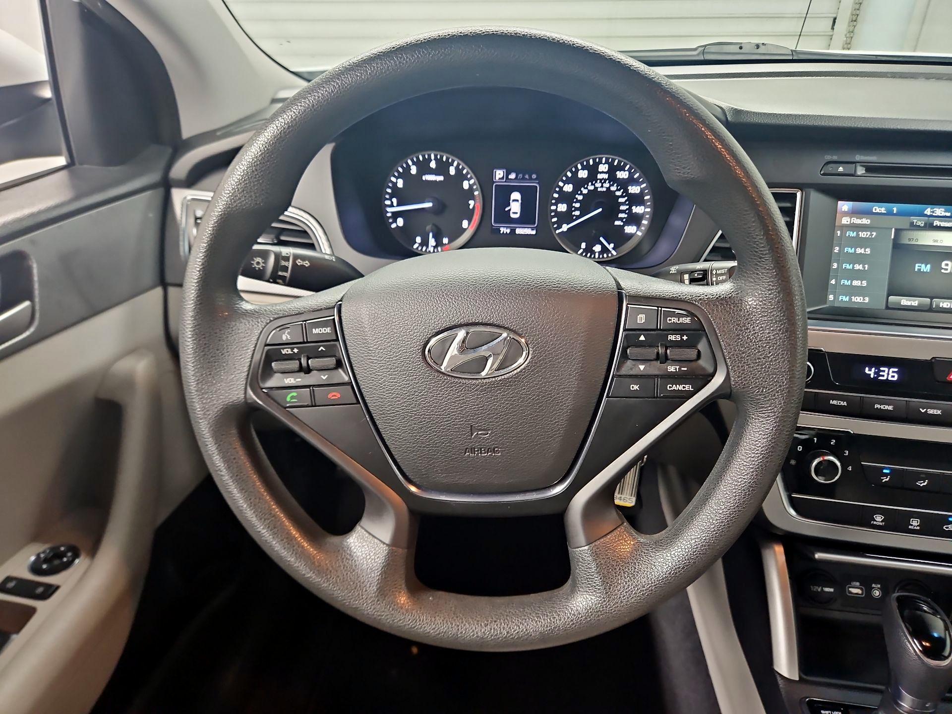 Thumbnail: 2016 Hyundai Sonata - 9