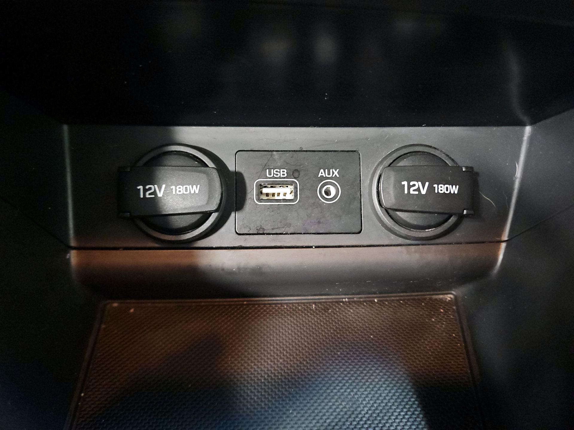 Thumbnail: 2016 Hyundai Sonata - 18
