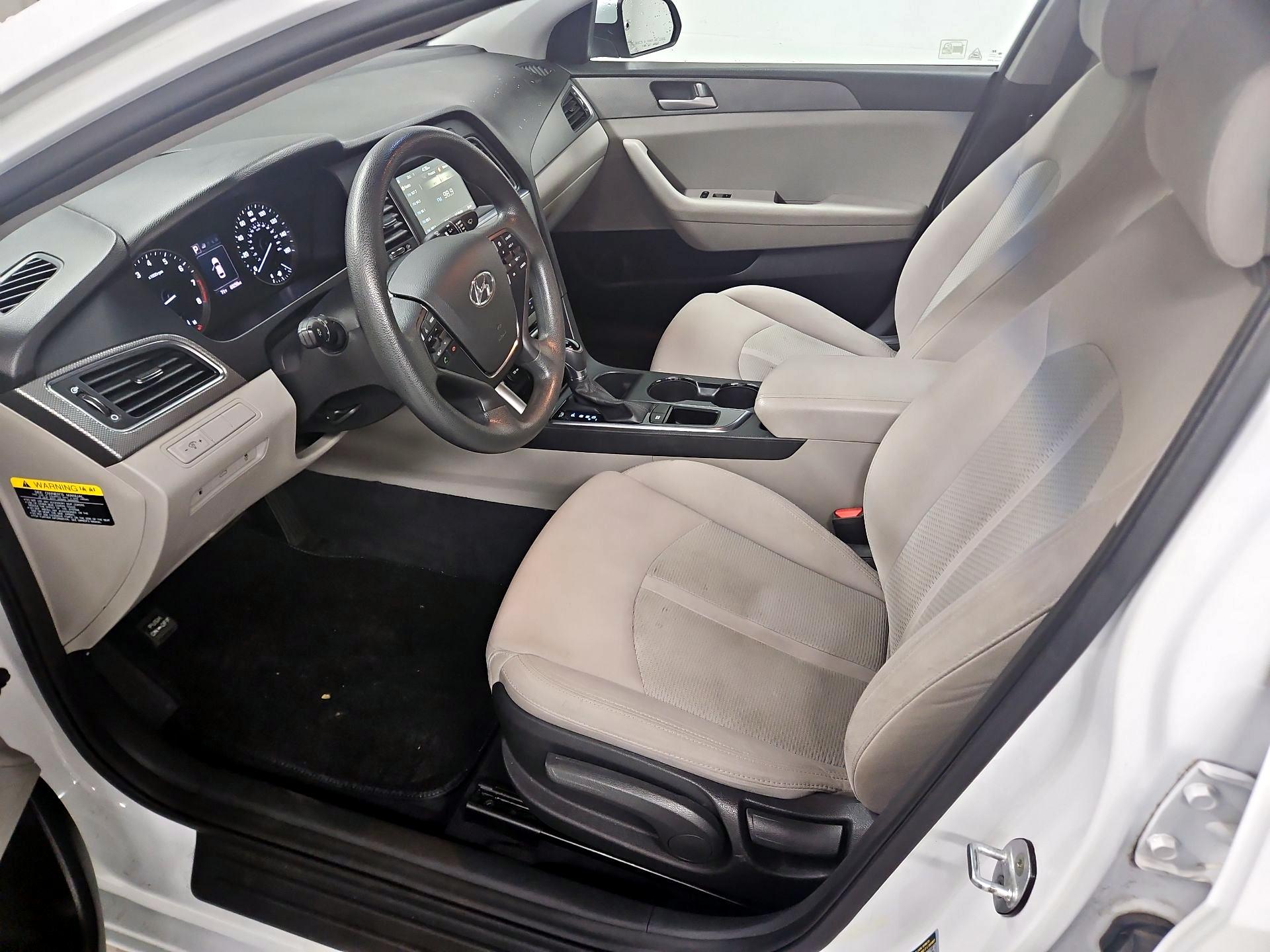 Thumbnail: 2016 Hyundai Sonata - 19