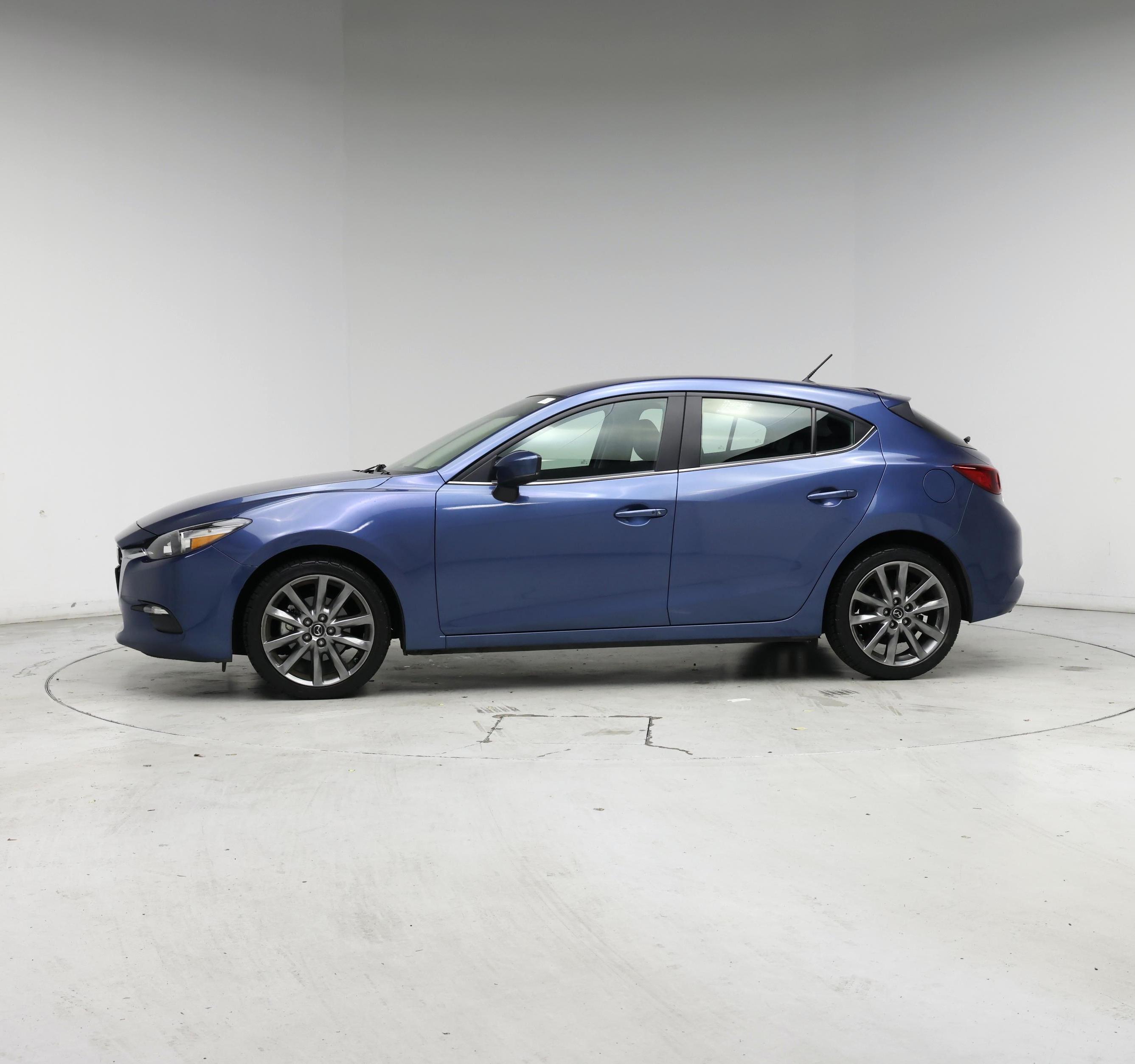 Thumbnail: 2018 Mazda Mazda3 - 3