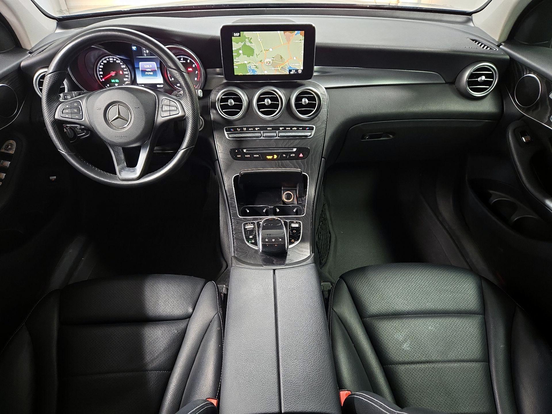 Thumbnail: 2016 Mercedes-Benz GLC - 9