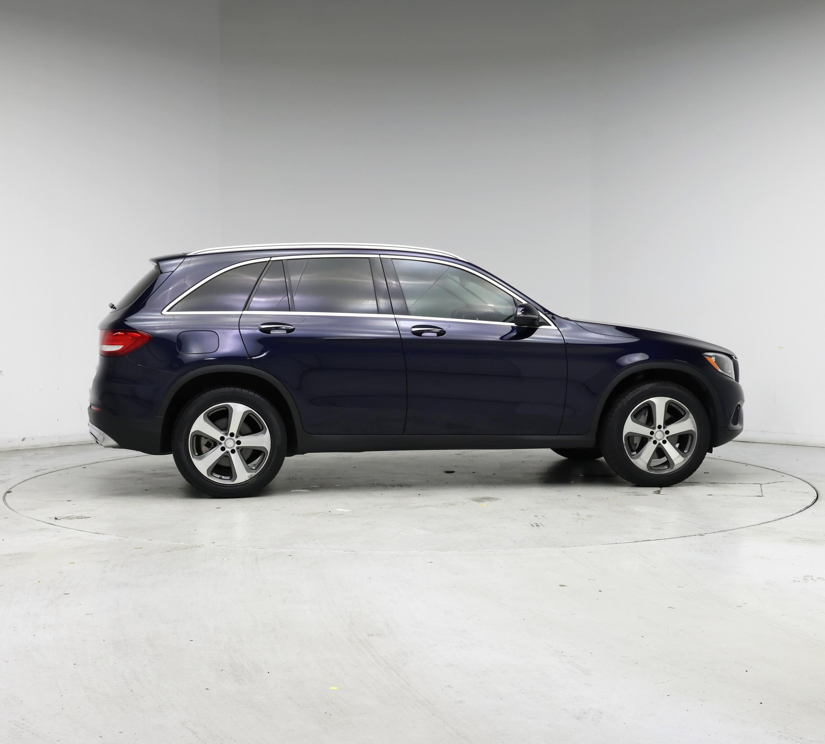 Thumbnail: 2016 Mercedes-Benz GLC - 7